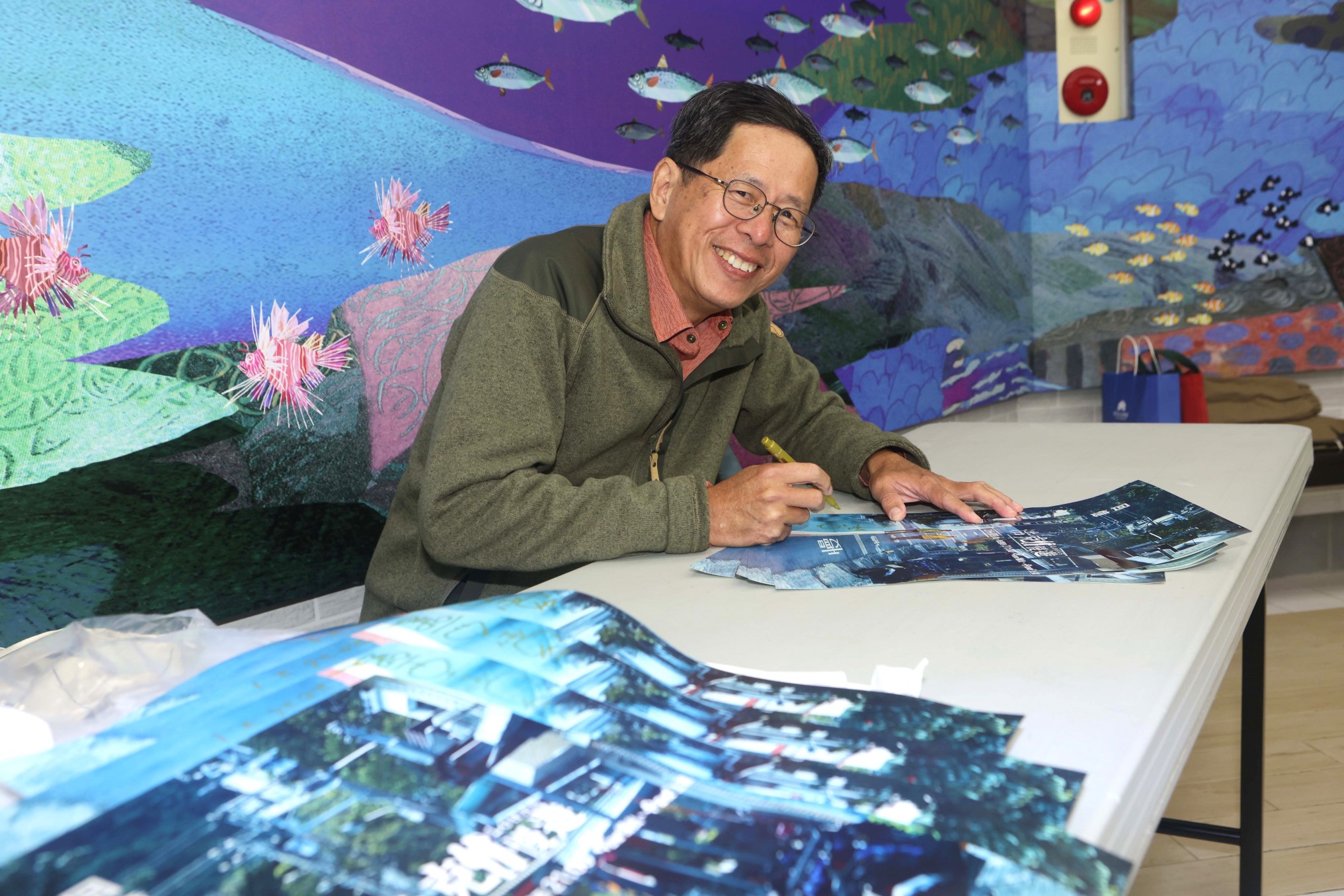 主持人劉克襄出席特映會。（公視提供）