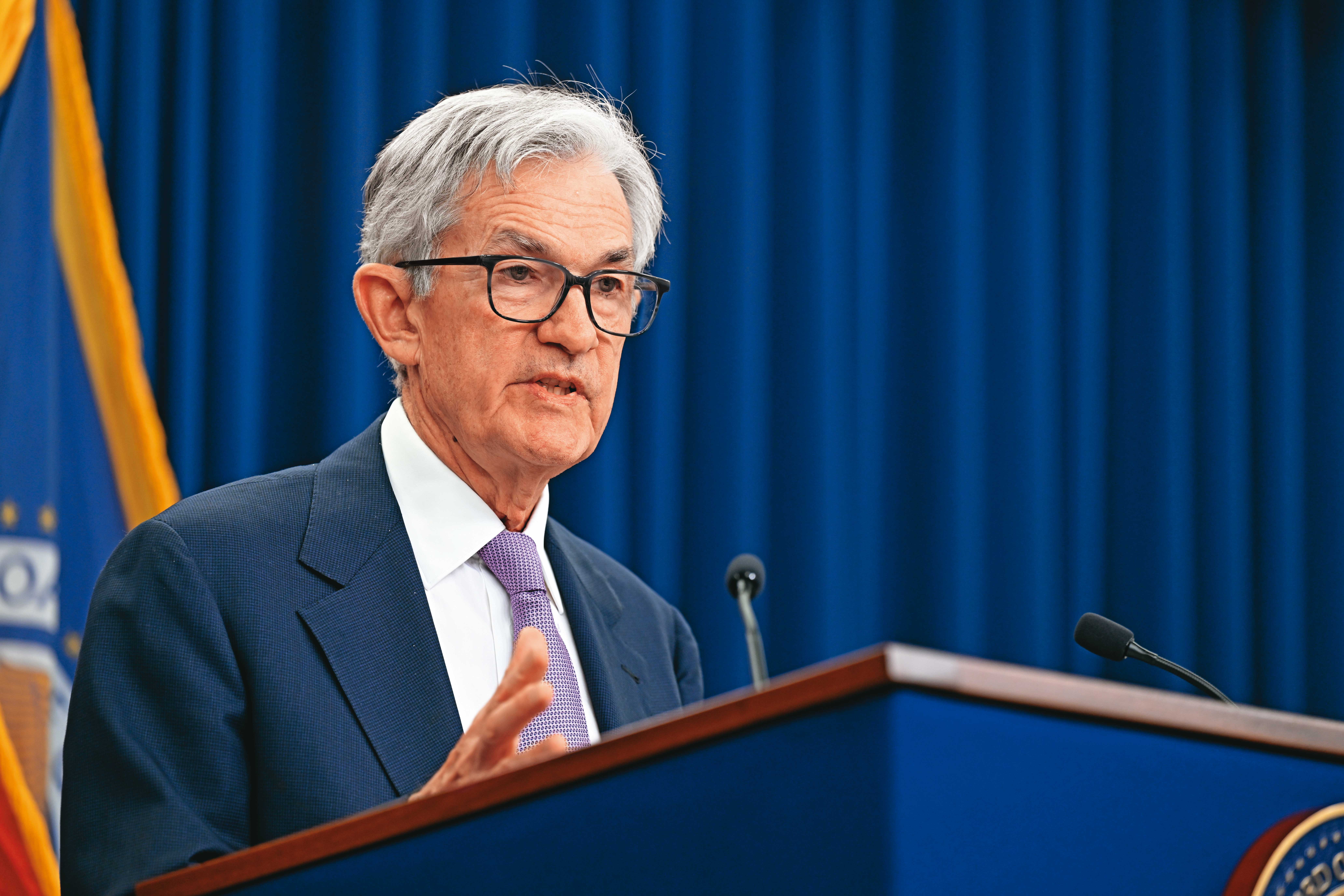 川普當選美國總統，聯準會聲明稿對通膨看法轉為保守。圖為聯準會主席鮑威爾。（翻攝自美國聯準會flickr）