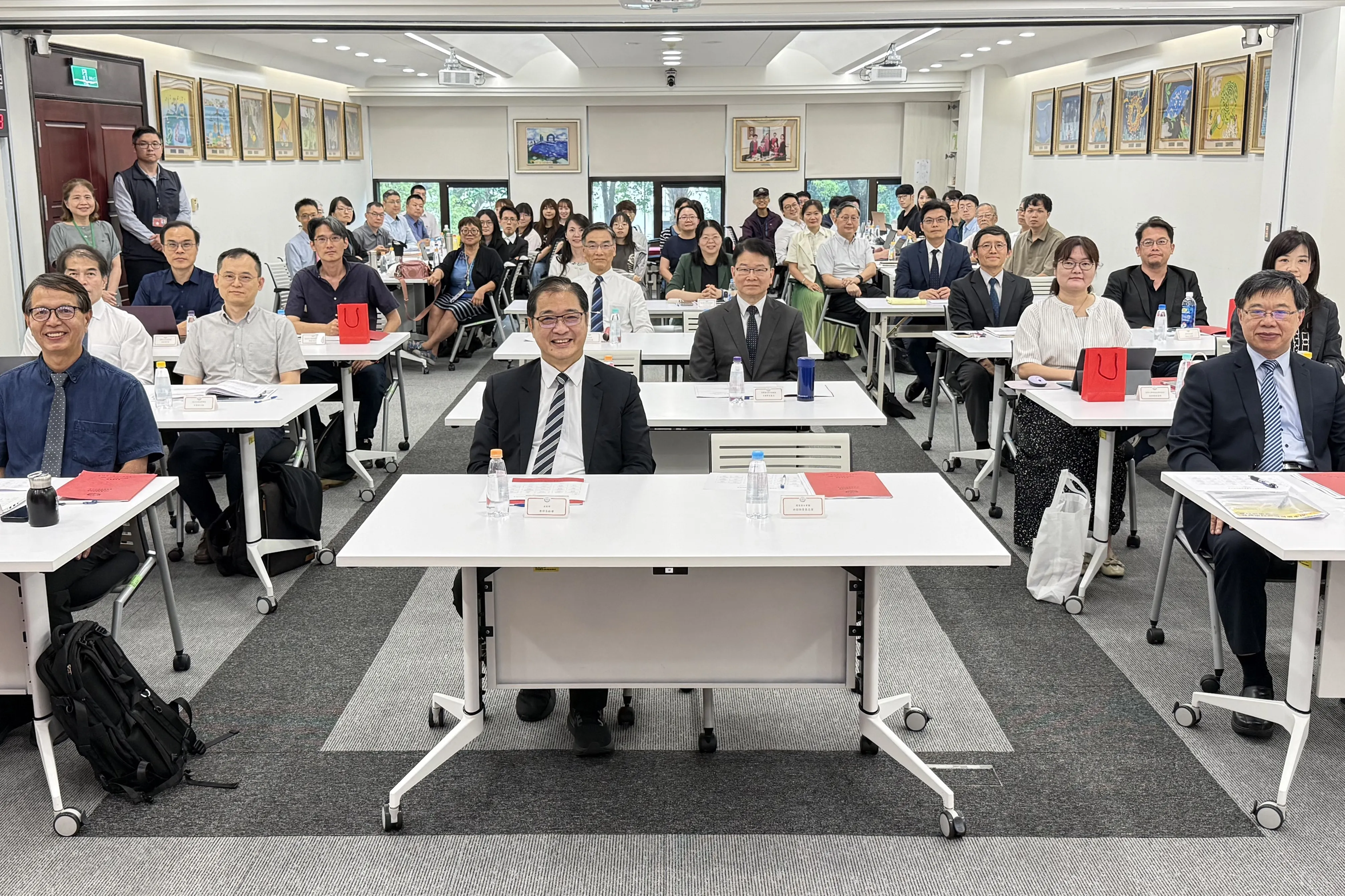 立法院擬針對羈押制度修法，引發司法實務界及學界高度關注，最高檢舉辦研討會，對相關修法可能造成的衝擊提出多項建言。（最高檢提供）
