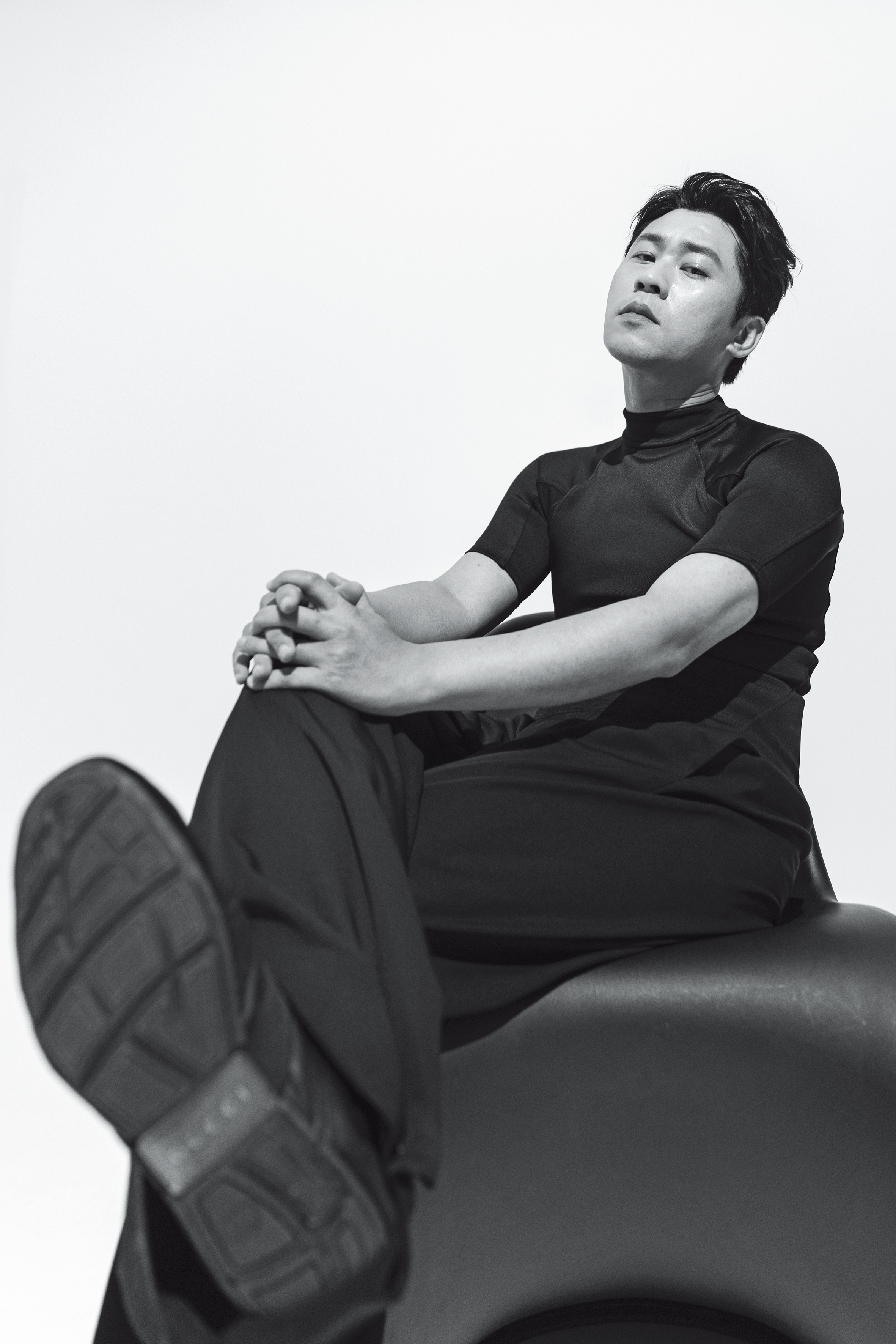就跟新戲《欠妳的那場婚禮》的情節類似，黃迪揚現實中也常扮演替朋友兩肋插刀的角色，堪稱全才工具人。