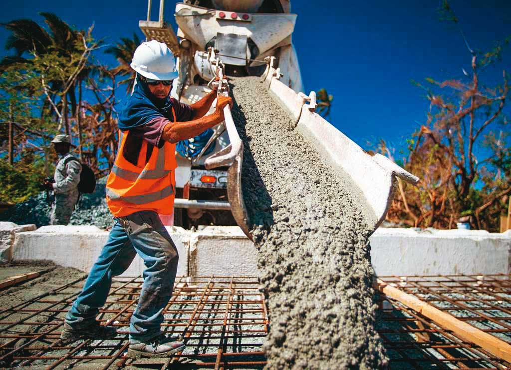 歐盟碳邊境調整機制（CBAM）將於2026年上路，水泥、鋼鐵等6大高碳排產業首當其衝。（圖片來源：PICRYL）