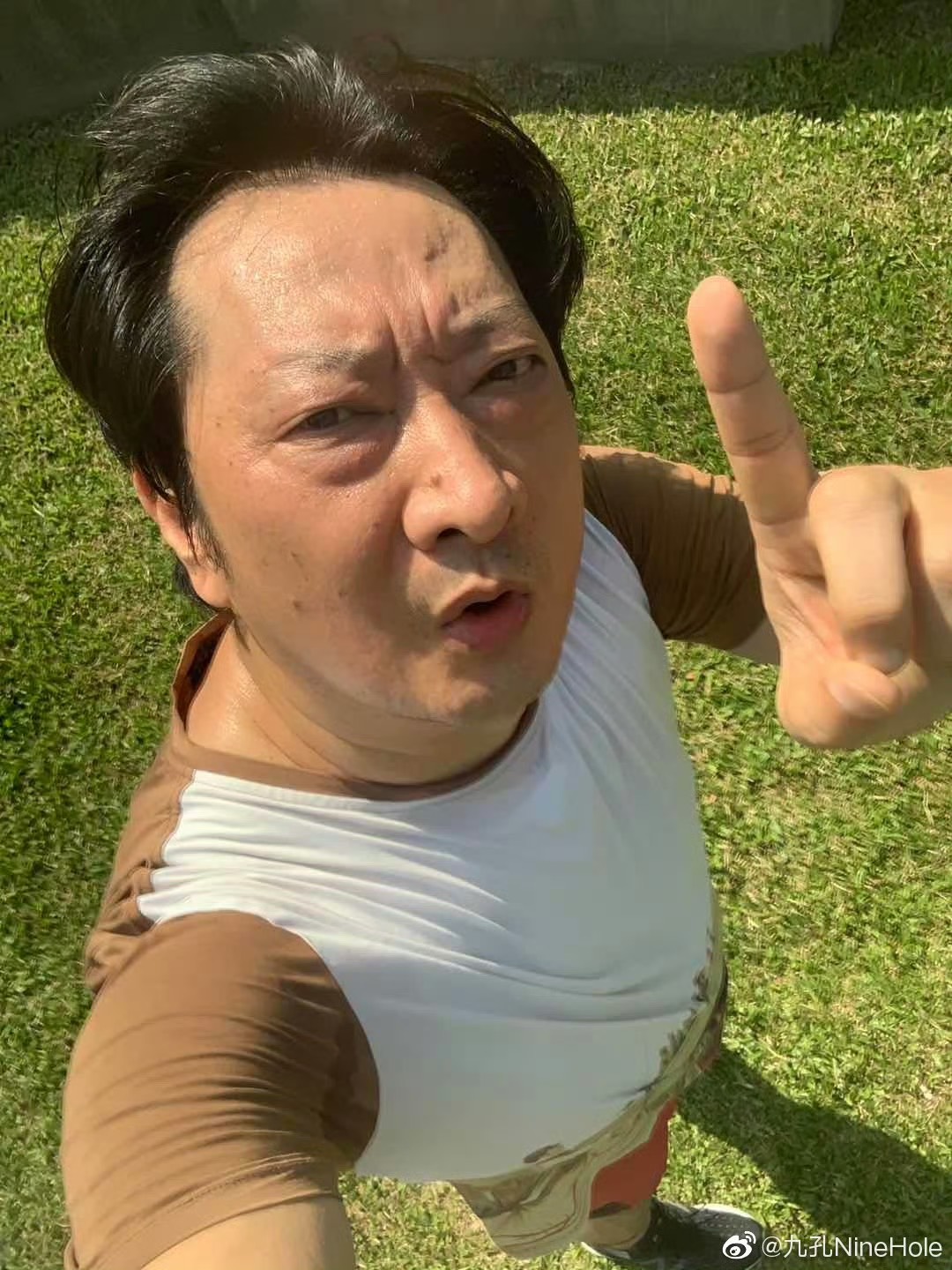 九孔在金山買下2千坪土地所費不貲。(九孔微博)