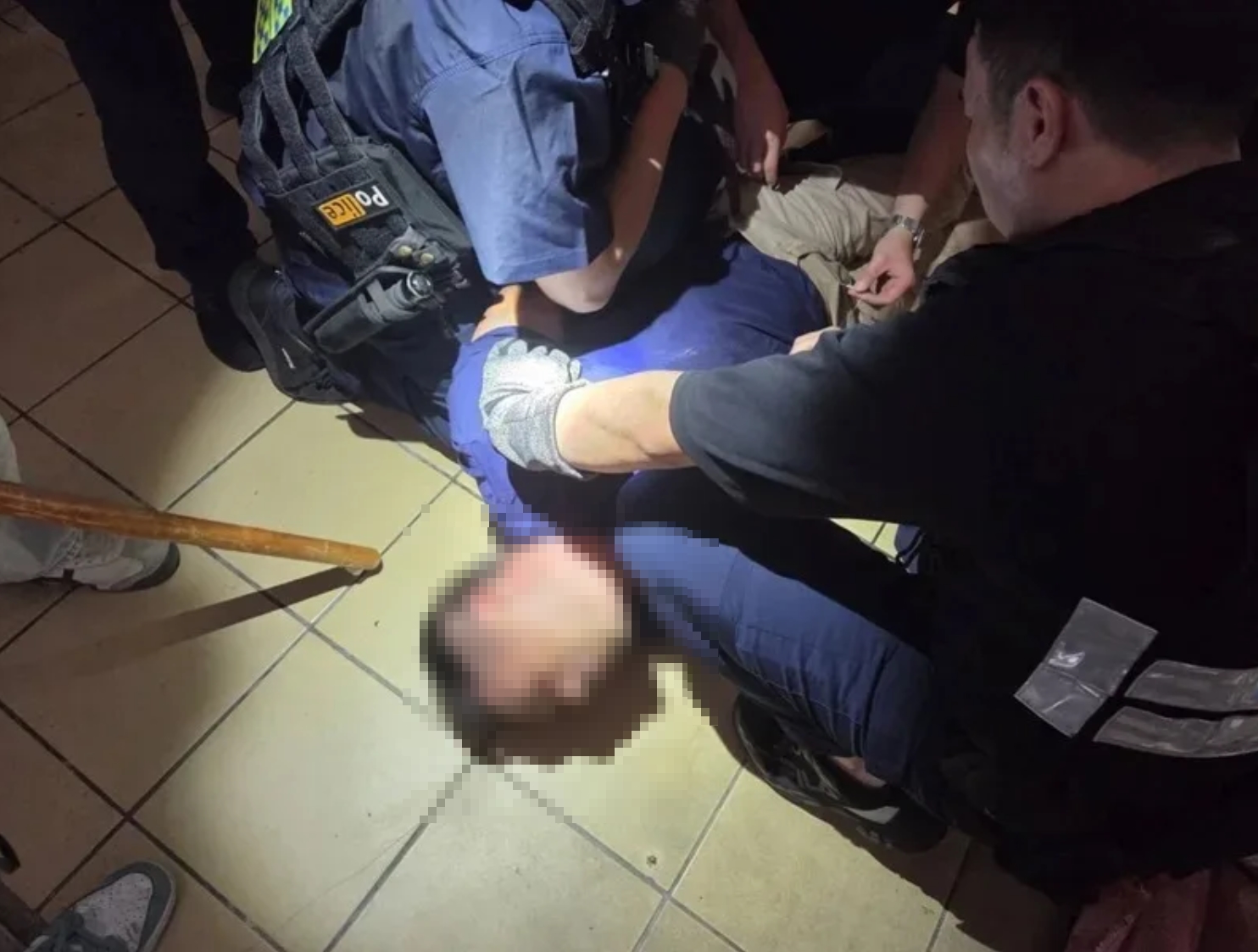 48歲邱姓男子才服刑出獄，上月初又於苗栗吸毒後持刀砍殺路人。（翻攝畫面）