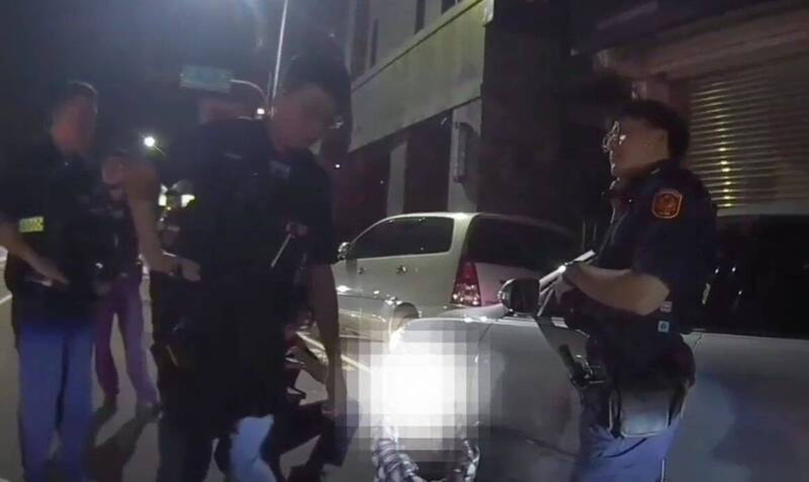 台中男毒駕拒檢蛇行闖紅燈 撞上無辜路人還被搜出喪屍菸彈