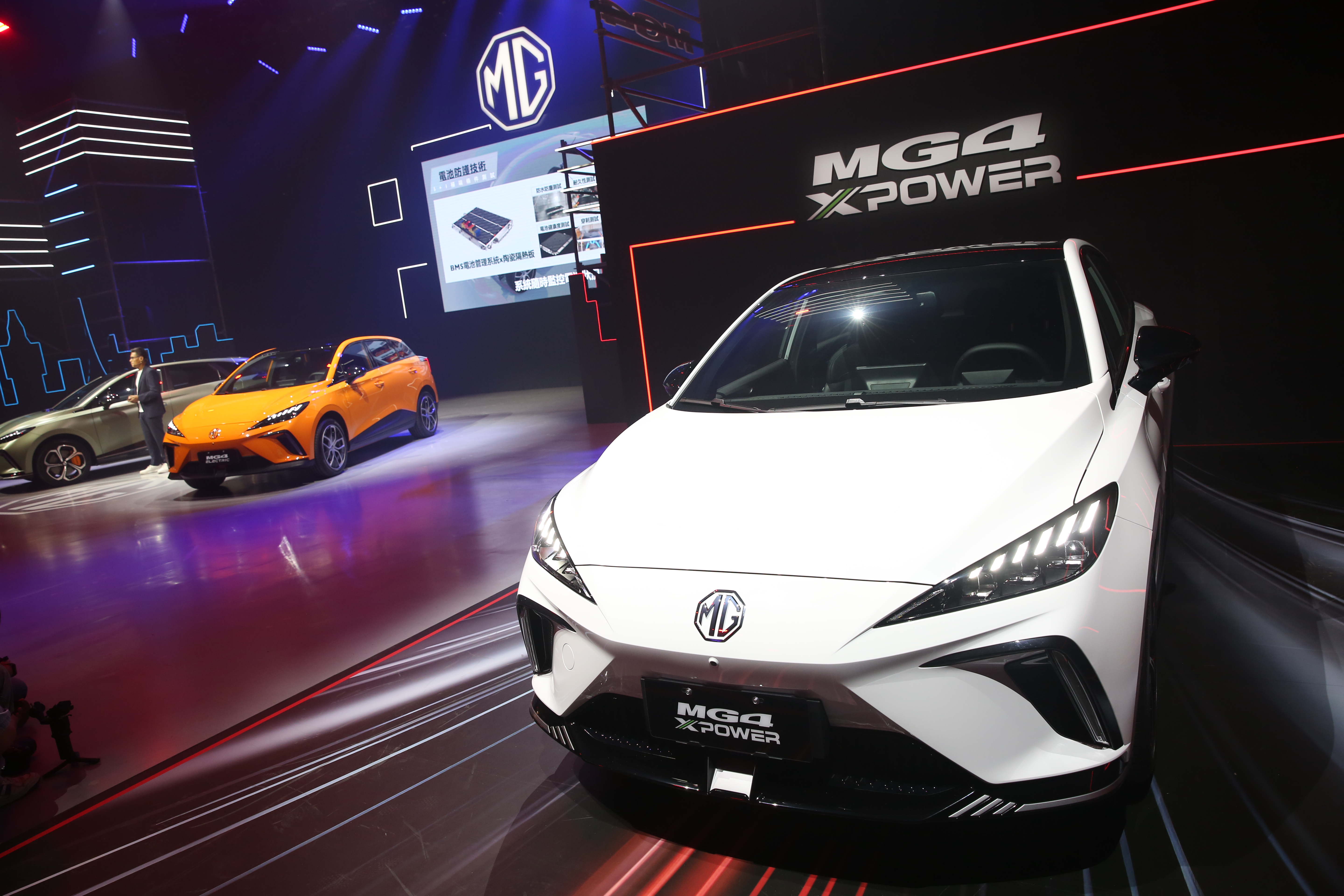 由裕隆集團旗下中華車國產化的MG品牌首款電動鋼炮MG4，以99.9萬元的上市價成為國內最殺的純電車。