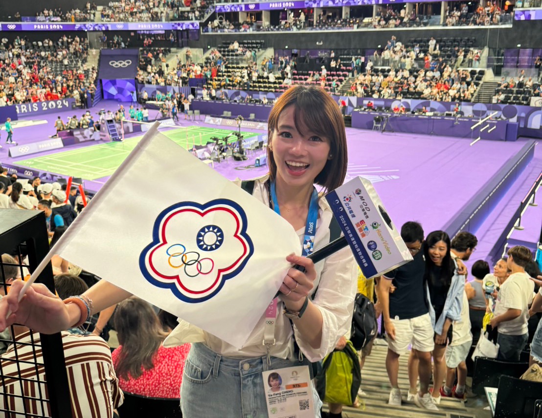 華視主播到法國巴黎採訪奧運。（華視提供）