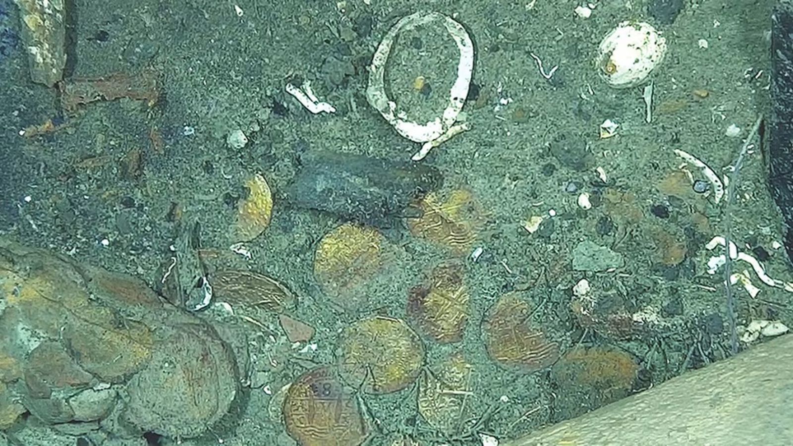 研究人員確認,這批金幣鑄造於1707年的秘魯利馬,進一步確認這艘沉船的年代與歷史記錄吻合。(翻攝畫面)