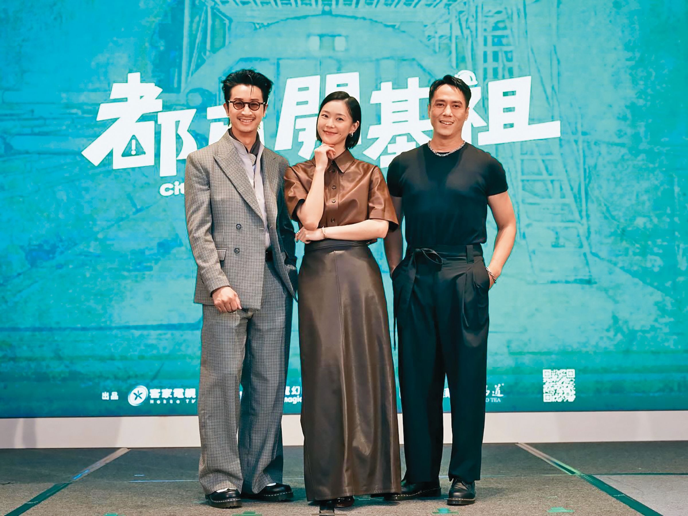 邱凱偉（左起）近期在客台新戲《都市開基祖》和鍾瑶、莊凱勛發展曖昧的三角關係。	（翻攝自邱凱偉IG）