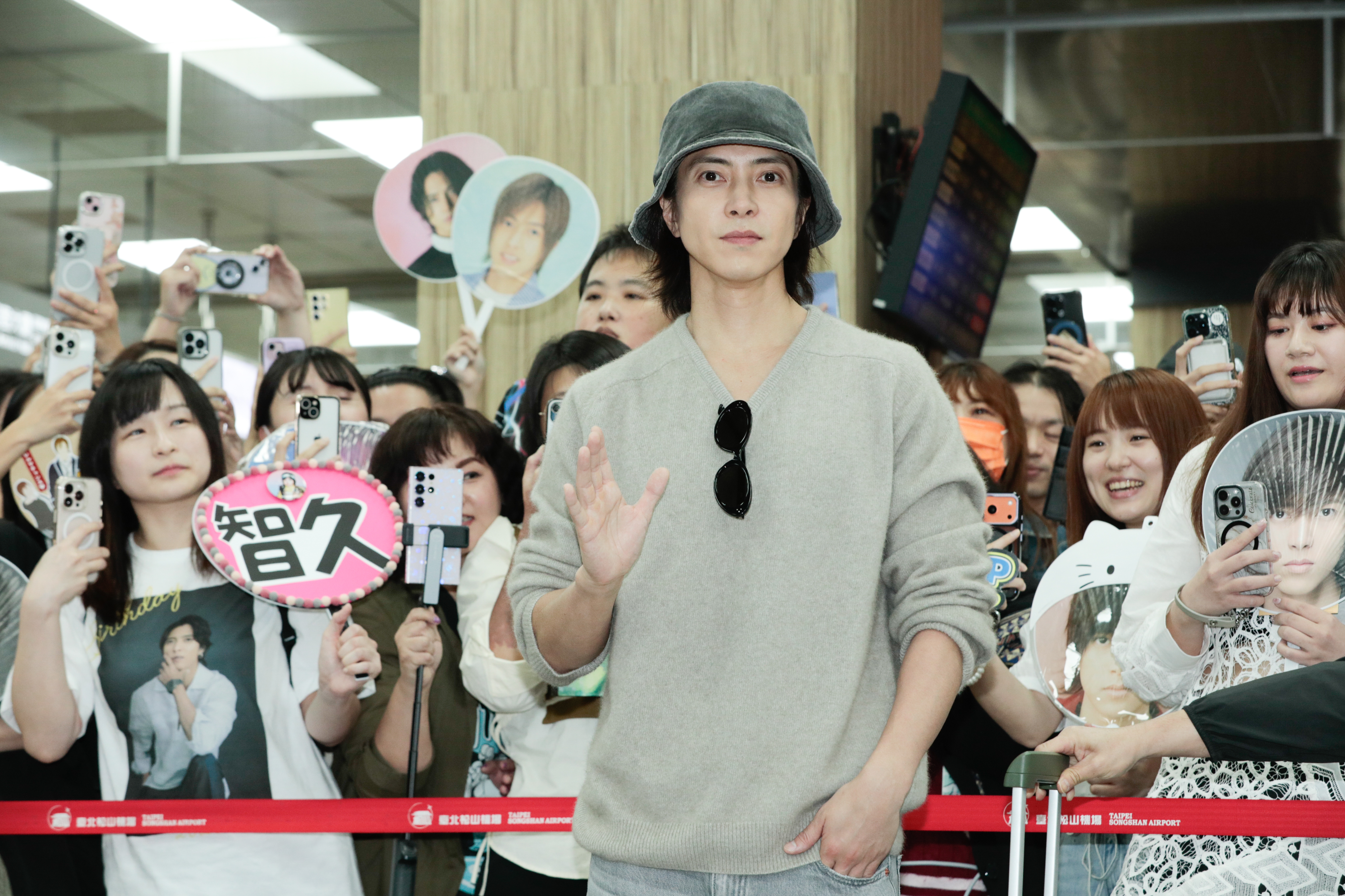 山下智久帥氣爆表，無論近拍遠拍都帥到不行。