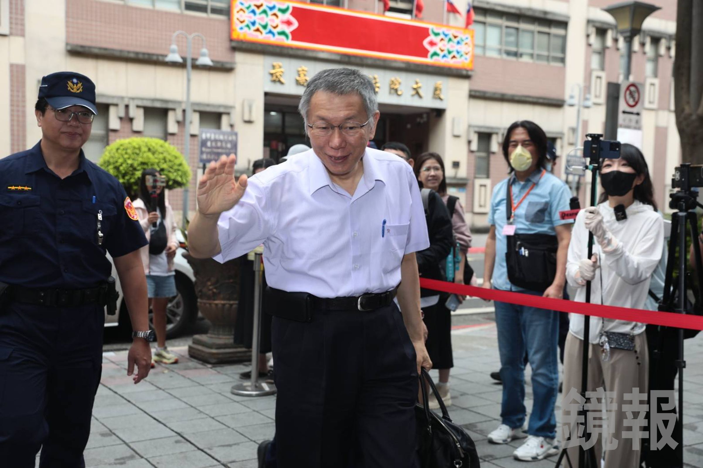 台北地院審理民眾黨主席柯文哲弊案。(鏡報林煒凱攝)