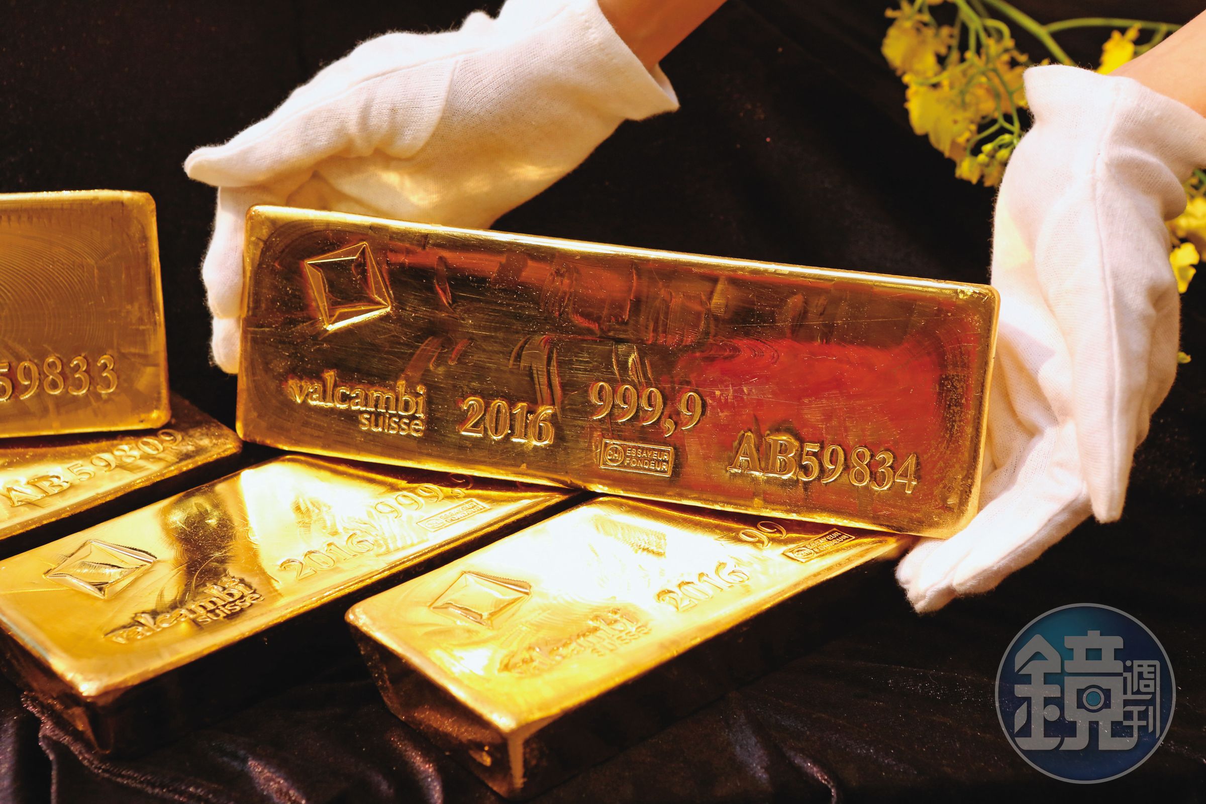 黃金價格漲破歷史高點,但同時期其他資產如股票、加密貨幣的漲幅更高。