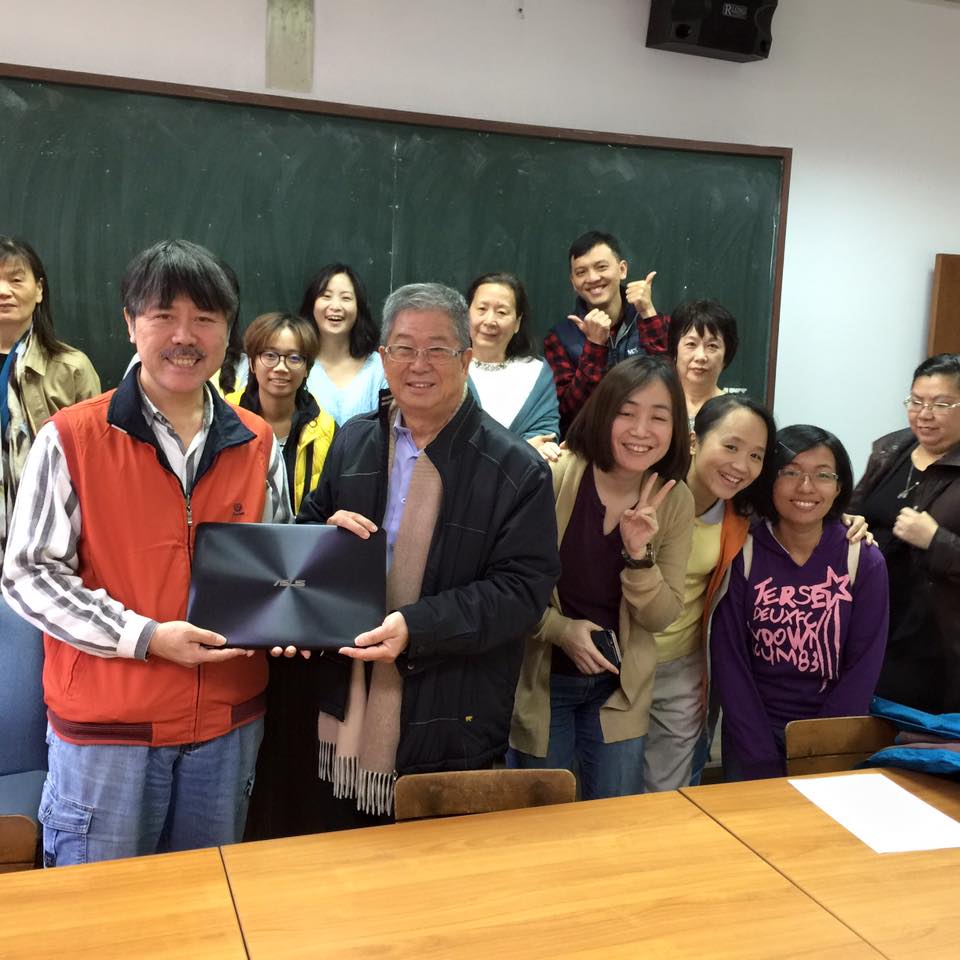 呂健吉與輔大前校長黎建球一同創辦台灣哲學諮商學會。(翻攝台灣哲學諮商學會臉書)