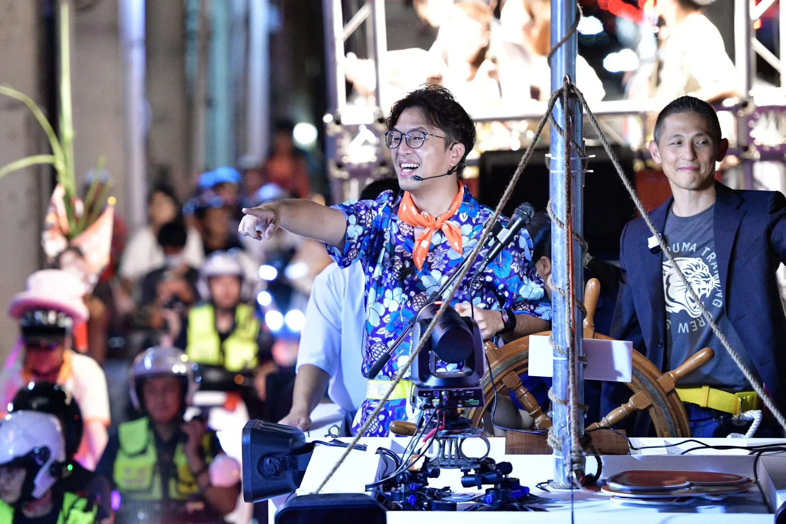 超有創意！沈伯洋找「市民主委」幫抽籤　她被抽中接電話嗨翻：是伯洋欸