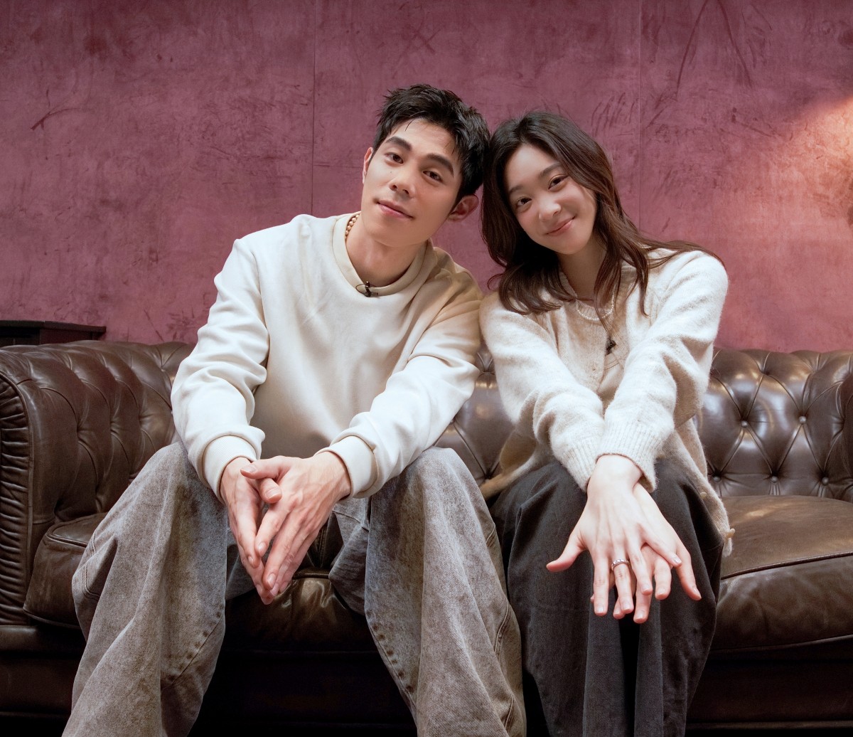詹懷雲與江齊一起為《有病才會喜歡你》演唱電影宣傳曲。（紅杉娛樂提供）