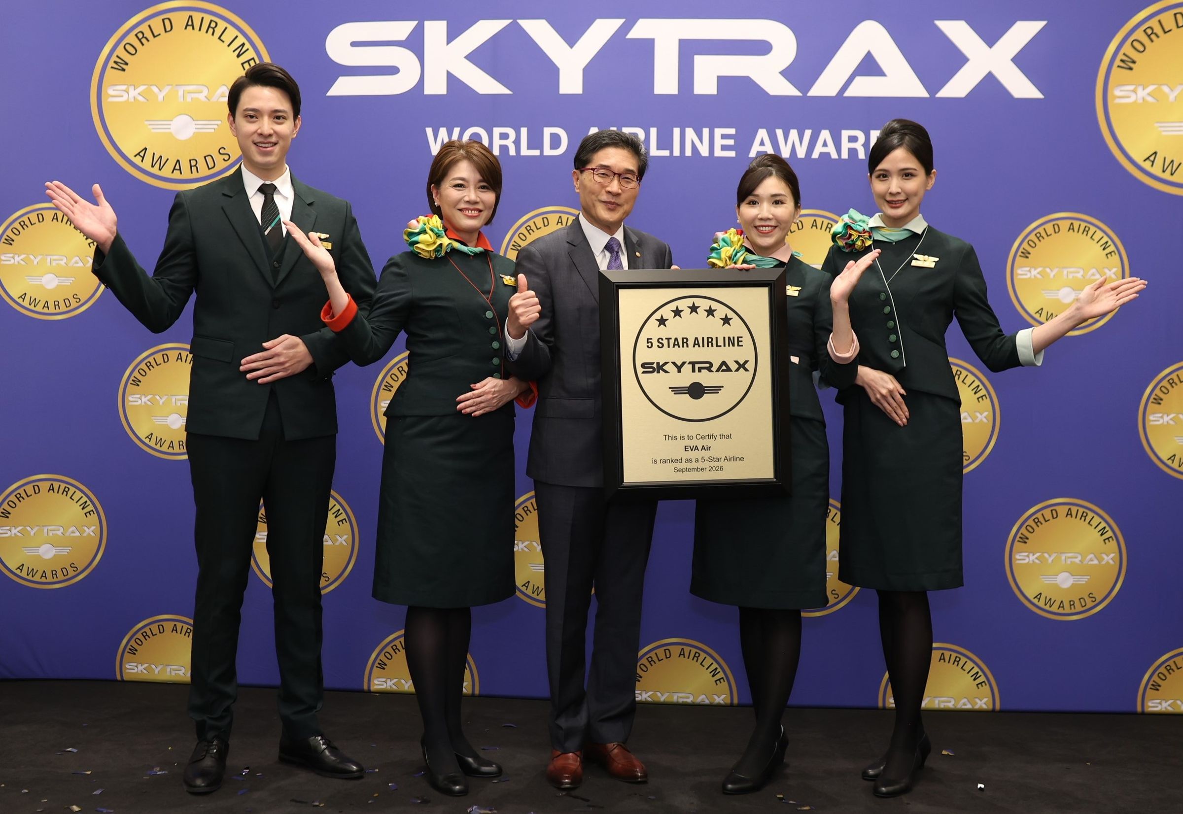 長榮航空勇奪2026年SKYTRAX「全球最佳豪華經濟艙」「全球最佳豪華經濟艙服務用品」「全球最佳家庭友善航空公司」三項世界第一的榮耀。
