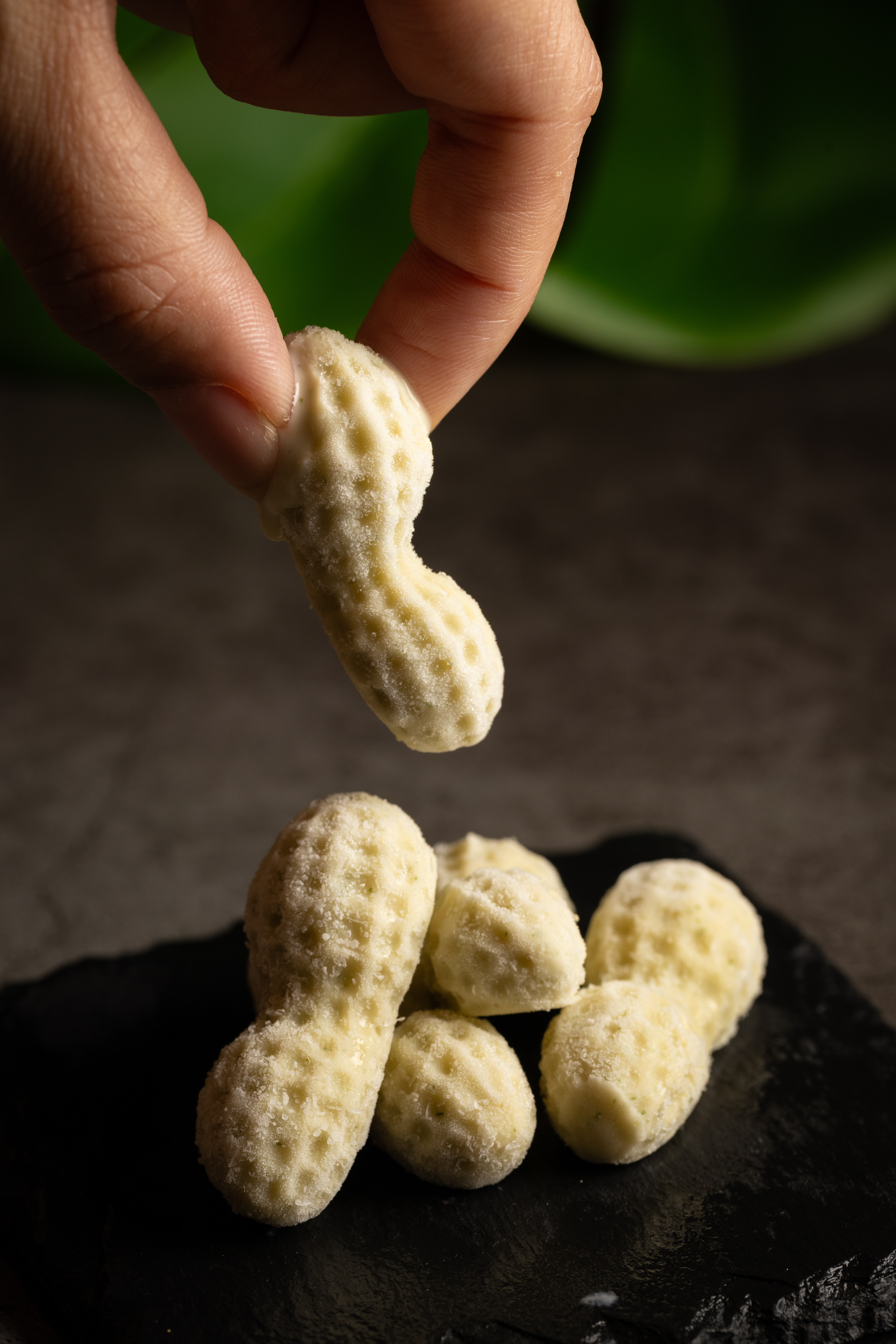 同場加映的「香菜花生」口味，吃起來像街邊傳統小吃花生捲冰淇淋。（150元／份）