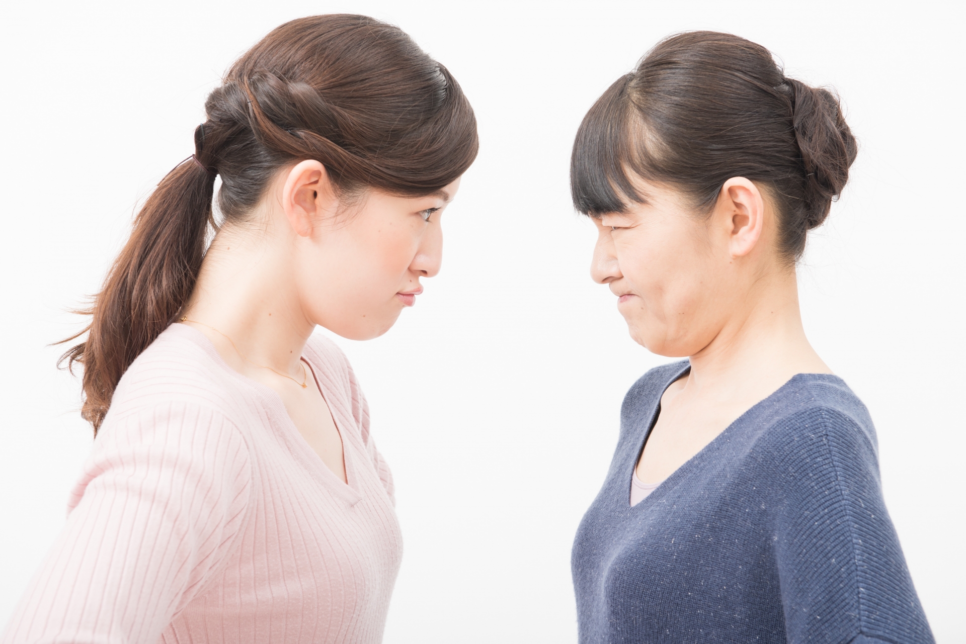 人妻抱怨婆婆爭寵花樣百出，竟然將自己用過的湯匙舔乾淨給兒子用。（示意圖，photoAC）