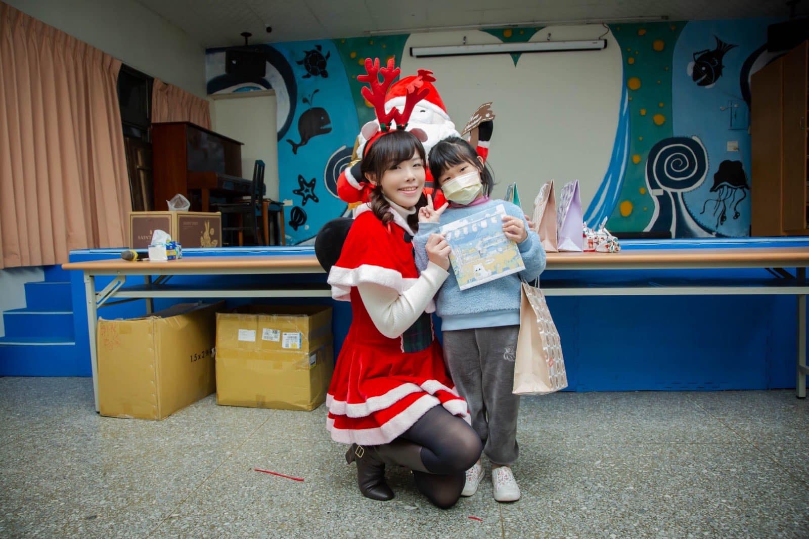 高虹安平安夜在臉書祝賀大家耶誕快樂。（翻攝高虹安粉絲專頁）