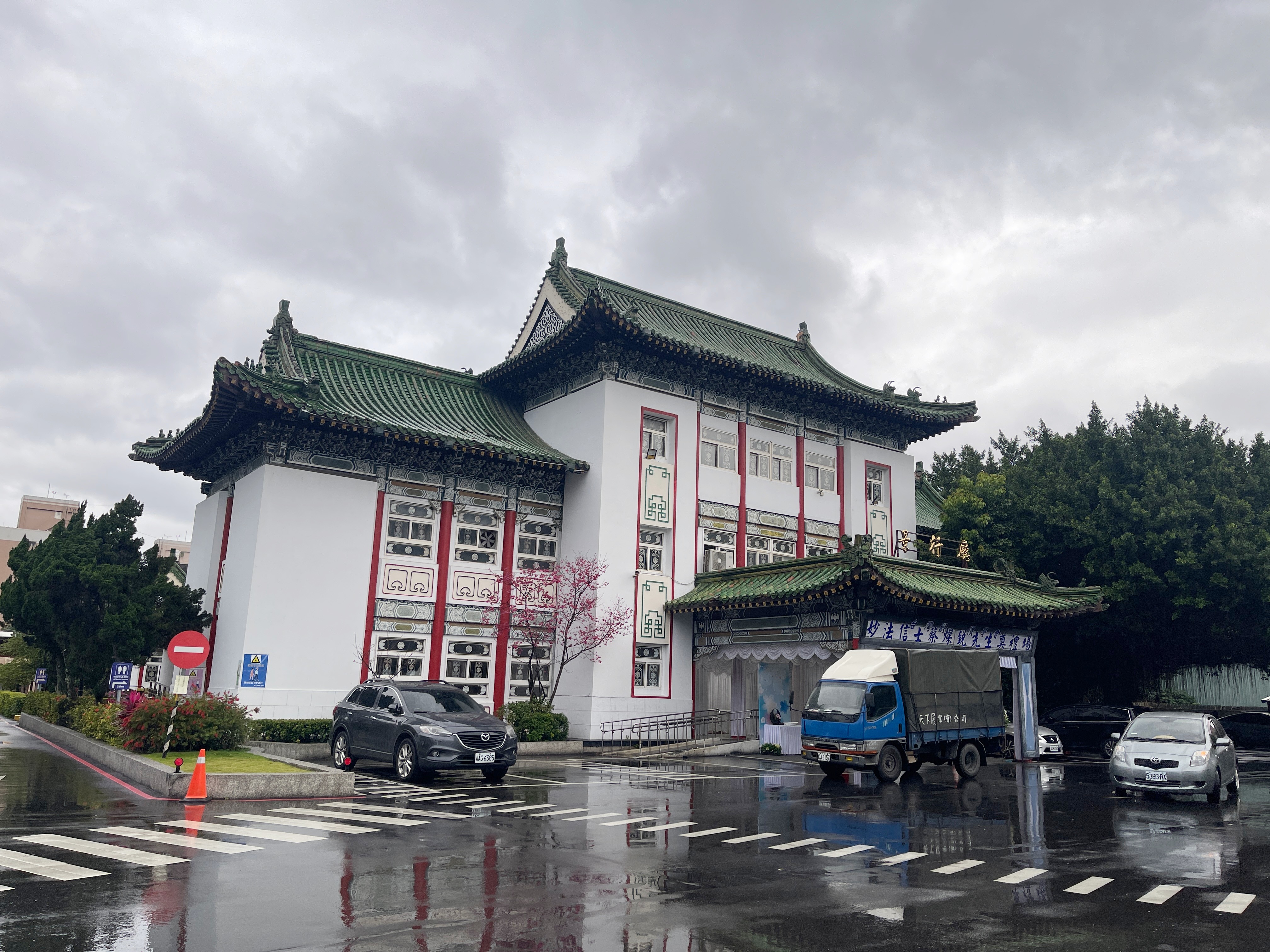 台北市一名老翁23日過世，沒想到家屬將其冰在家中冰櫃3天，26日才送殯儀館。（示意圖，本刊資料照）