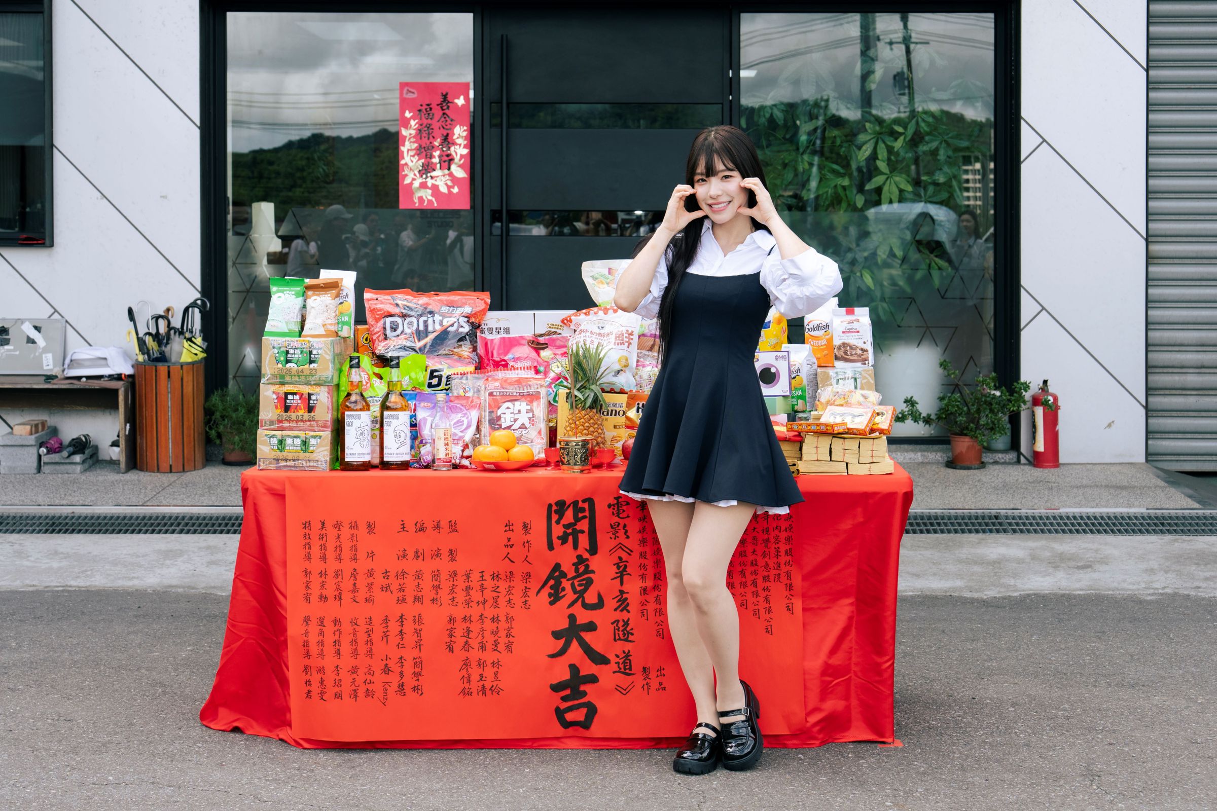 來台發展的李多慧首度拍台片，本想演浪漫愛情戲，沒想到竟是演鬼片。(華映提供)