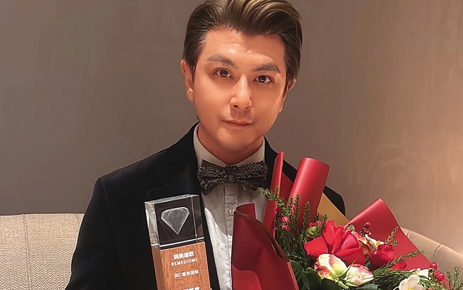 唐豐雖有拍戲，但做美容直銷頗有心得。（翻攝自唐豐臉書）