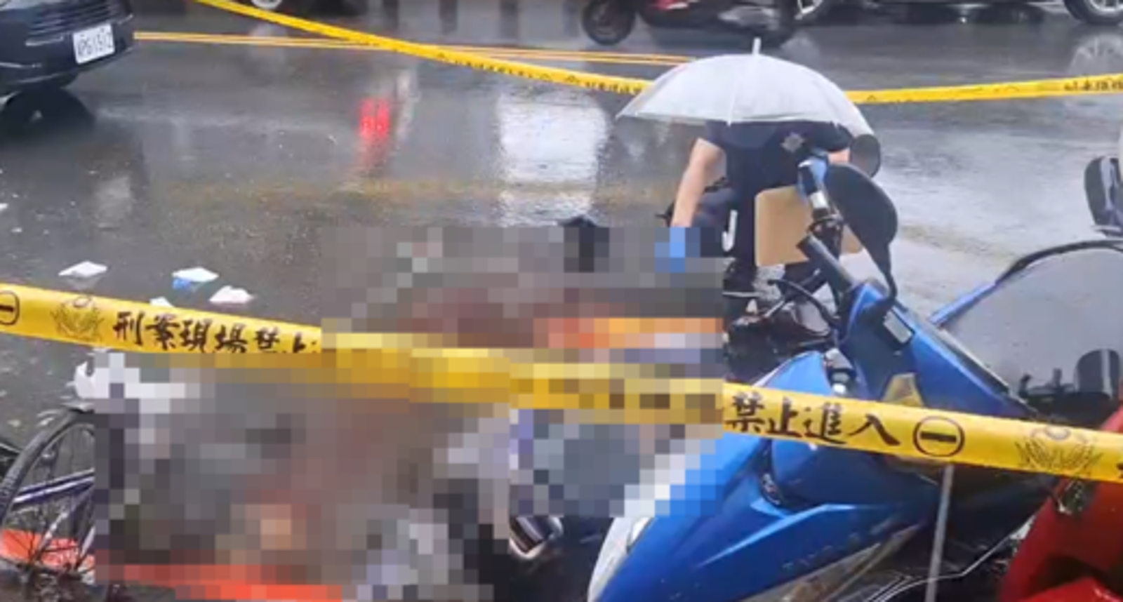 新北土城驚傳家庭血案,姊妹遭家暴男開車撞擊再持刀砍殺。(翻攝畫面)