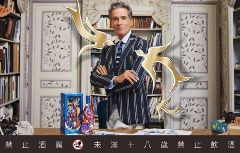 知名法國設計師樊尚．達爾（Vincent Darré）在時尚領域縱橫20年，善於汲取各個時代、風格的元素，為當代法國裝飾藝術呈現奢華且獨樹一幟的新視野。（馬爹利提供）