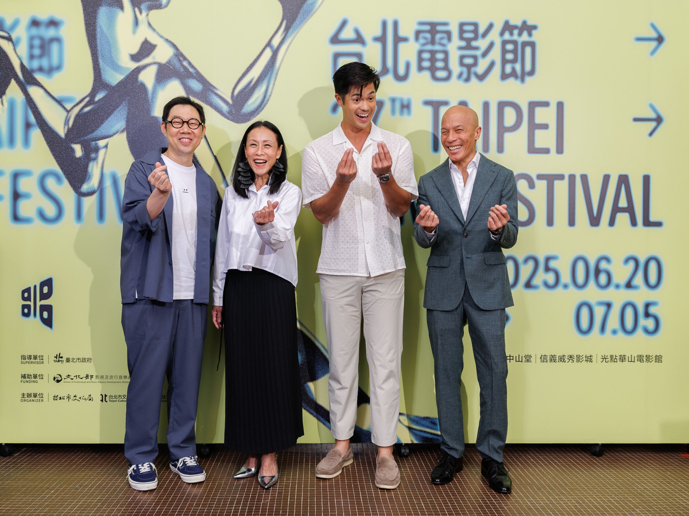 導演林書宇（左起）、陳瓊華、羅斯巴特勒、林友明，一起出席台北電影節《值得的等待》放映。（台北電影節提供）