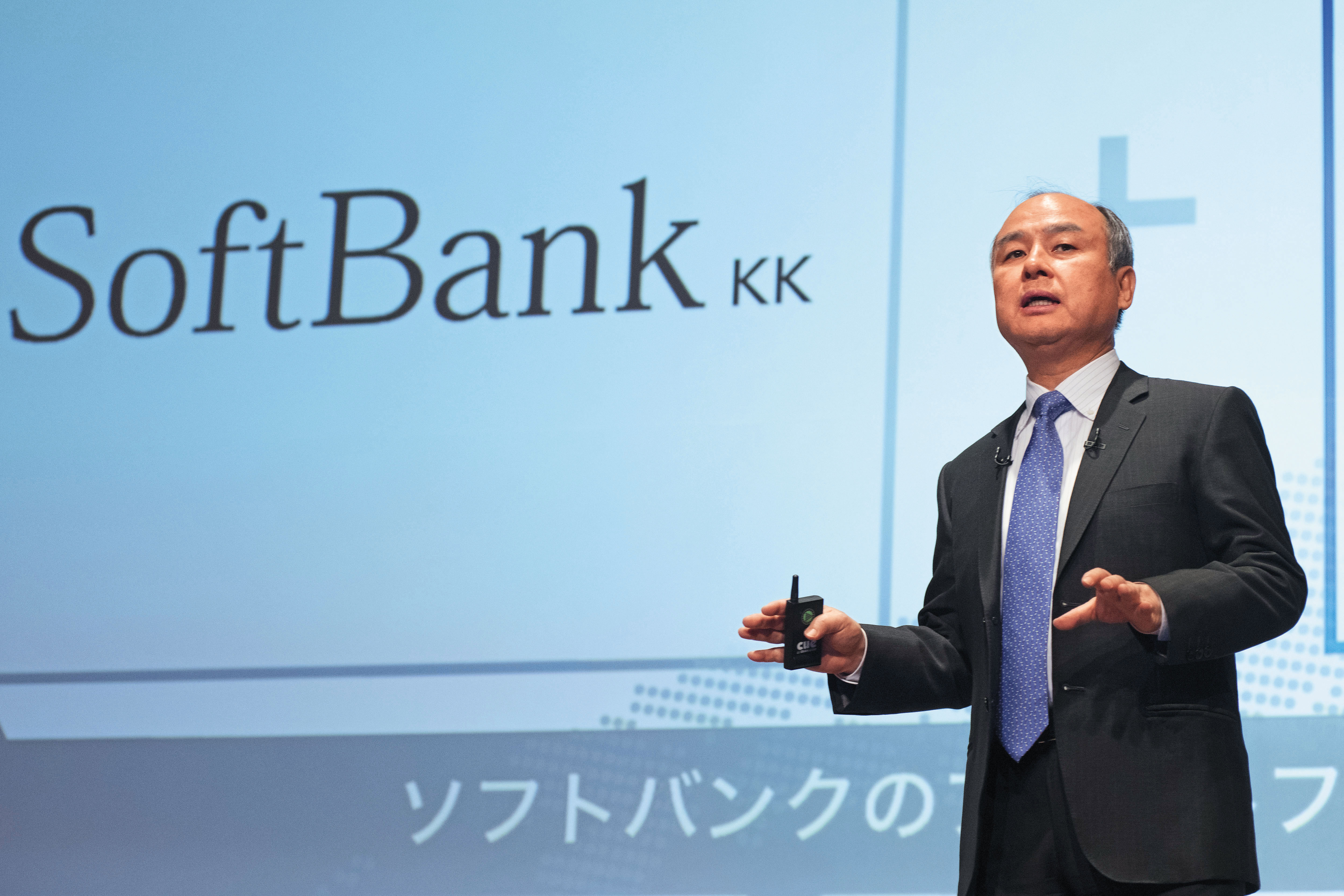 日本軟銀集團創辦人孫正義身為「星際之門計畫」主要投資人，積極邀請鴻海赴美成立合資公司。（東方IC）