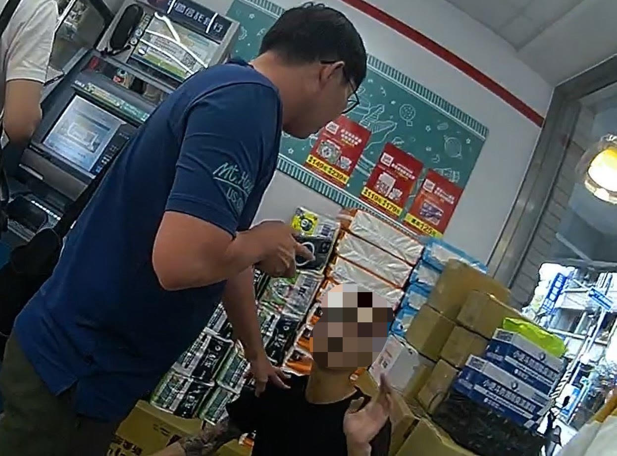 新北市林口警分局泰山分駐所日前一日內查獲2起面交詐欺案件。（翻攝畫面）