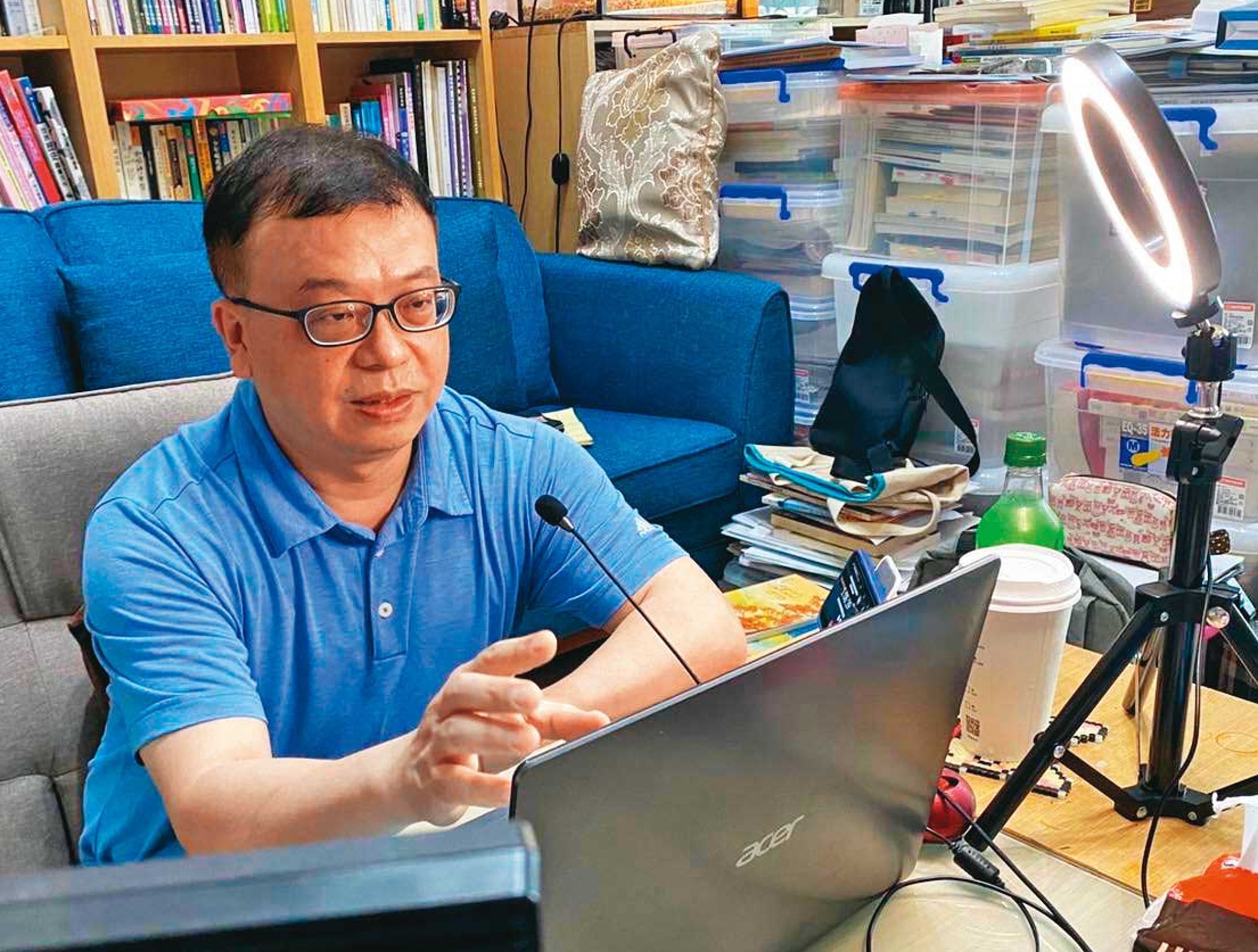 林家次子林作逸(圖)歷經家中變故仍發憤圖強,考取教職。(翻攝林作逸臉書)