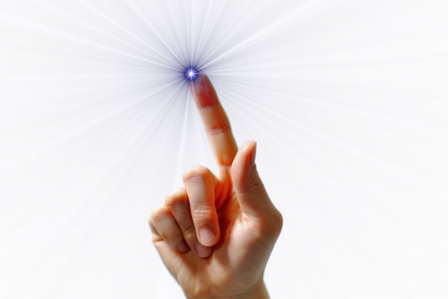 女網友抱怨男友自以為是男優加藤鷹，喜歡用手指玩弄她的下體。（示意圖，pixabay）