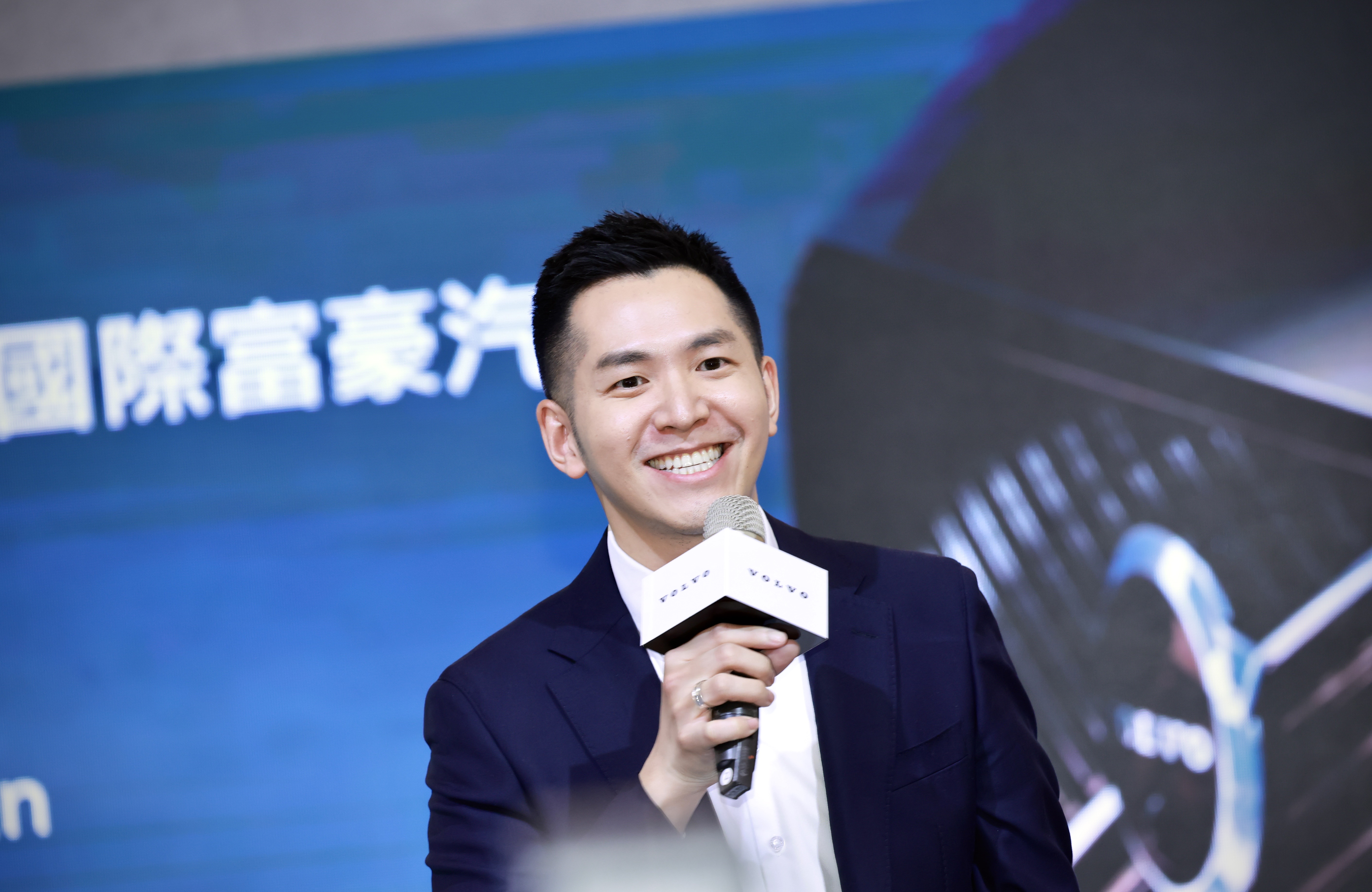 VOLVO 國際富豪汽車總裁林裕凱，記者會後接受媒體訪問回應中國品牌大使爭議。