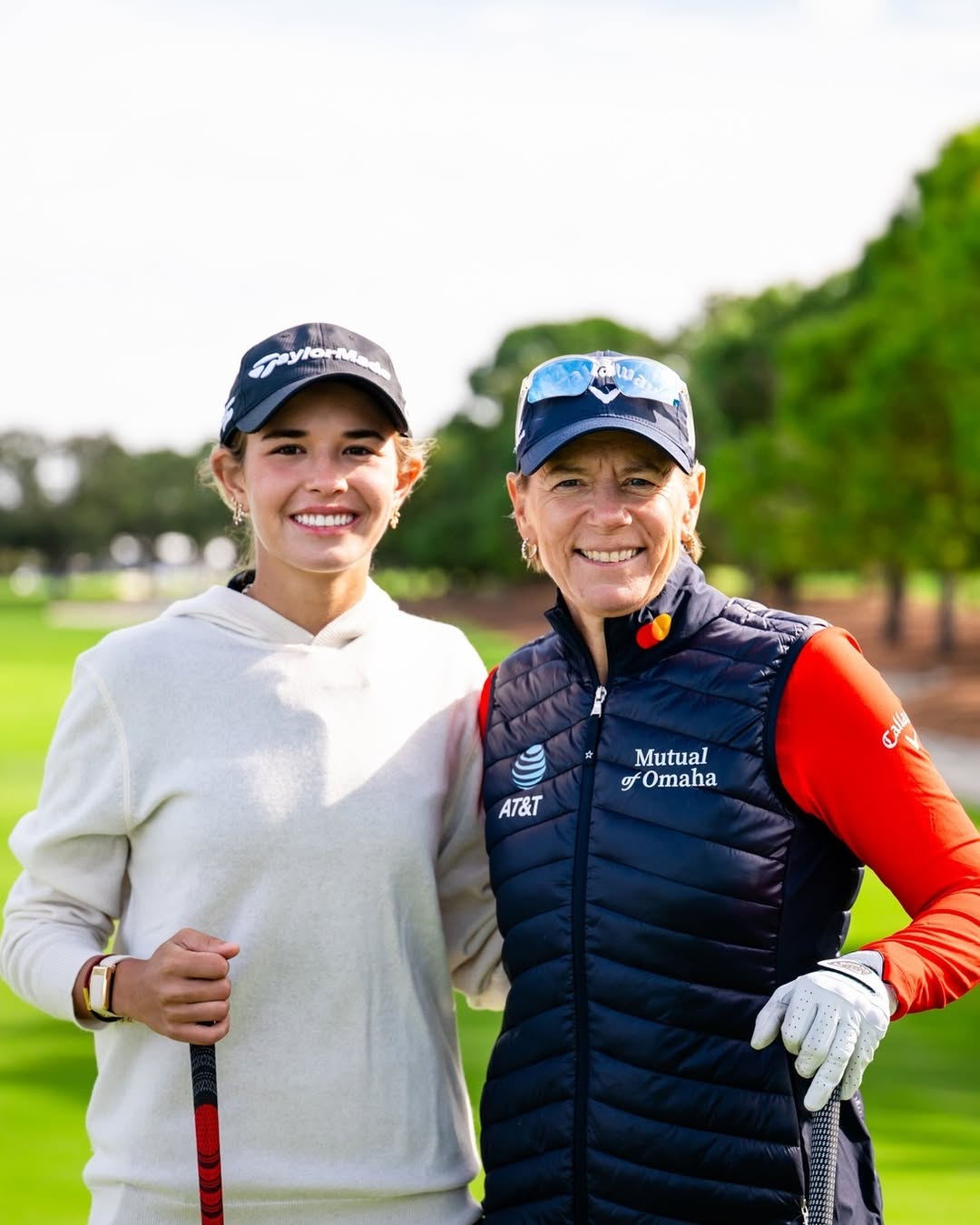 凱伊和安妮卡索倫斯坦一起練球。(翻攝kaitrumpgolfer IG)