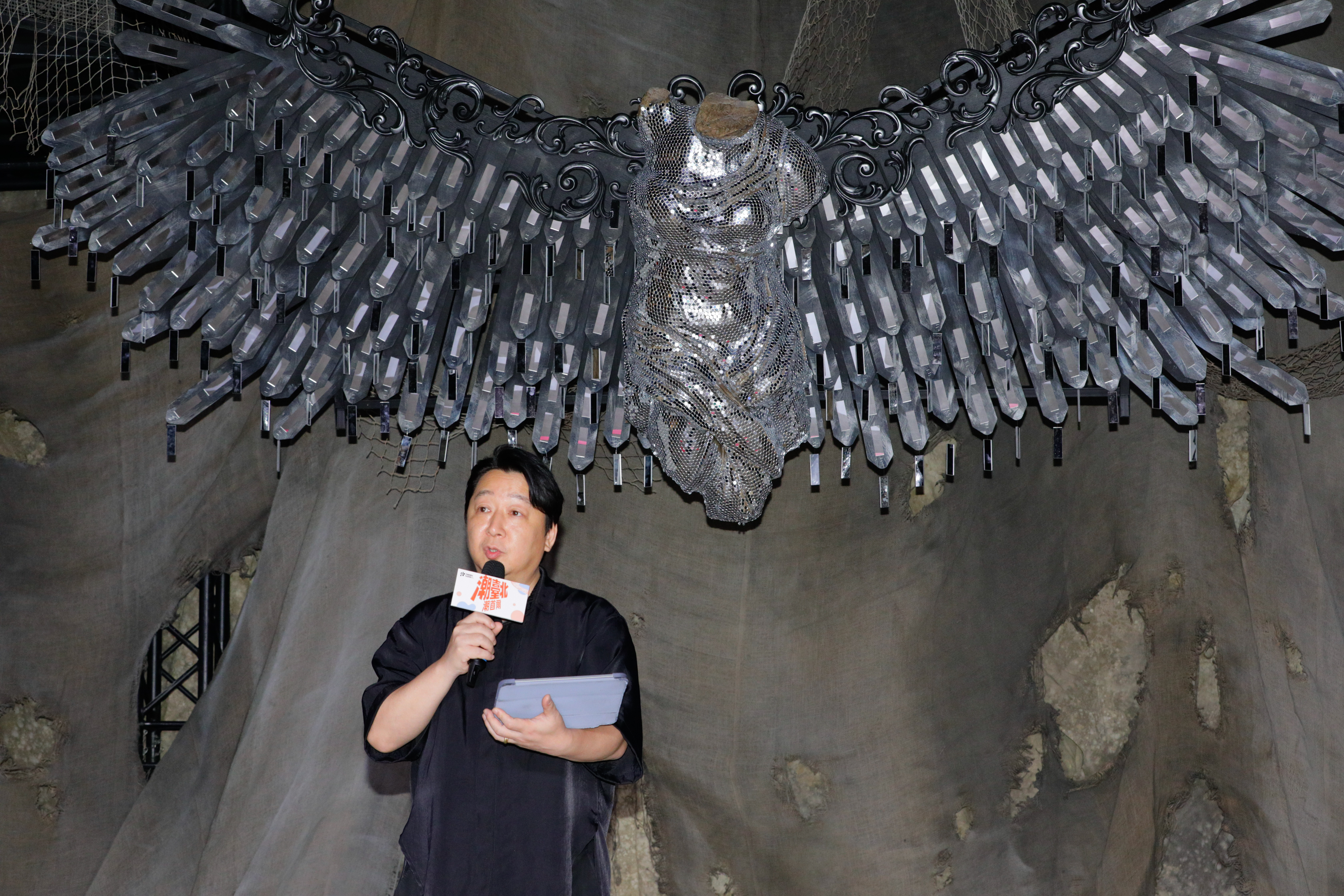 韓國 YOUJAM STUDIO 社長暨資深導演柳在憲為「潮臺北 × 潮首爾」文化展覽開展。