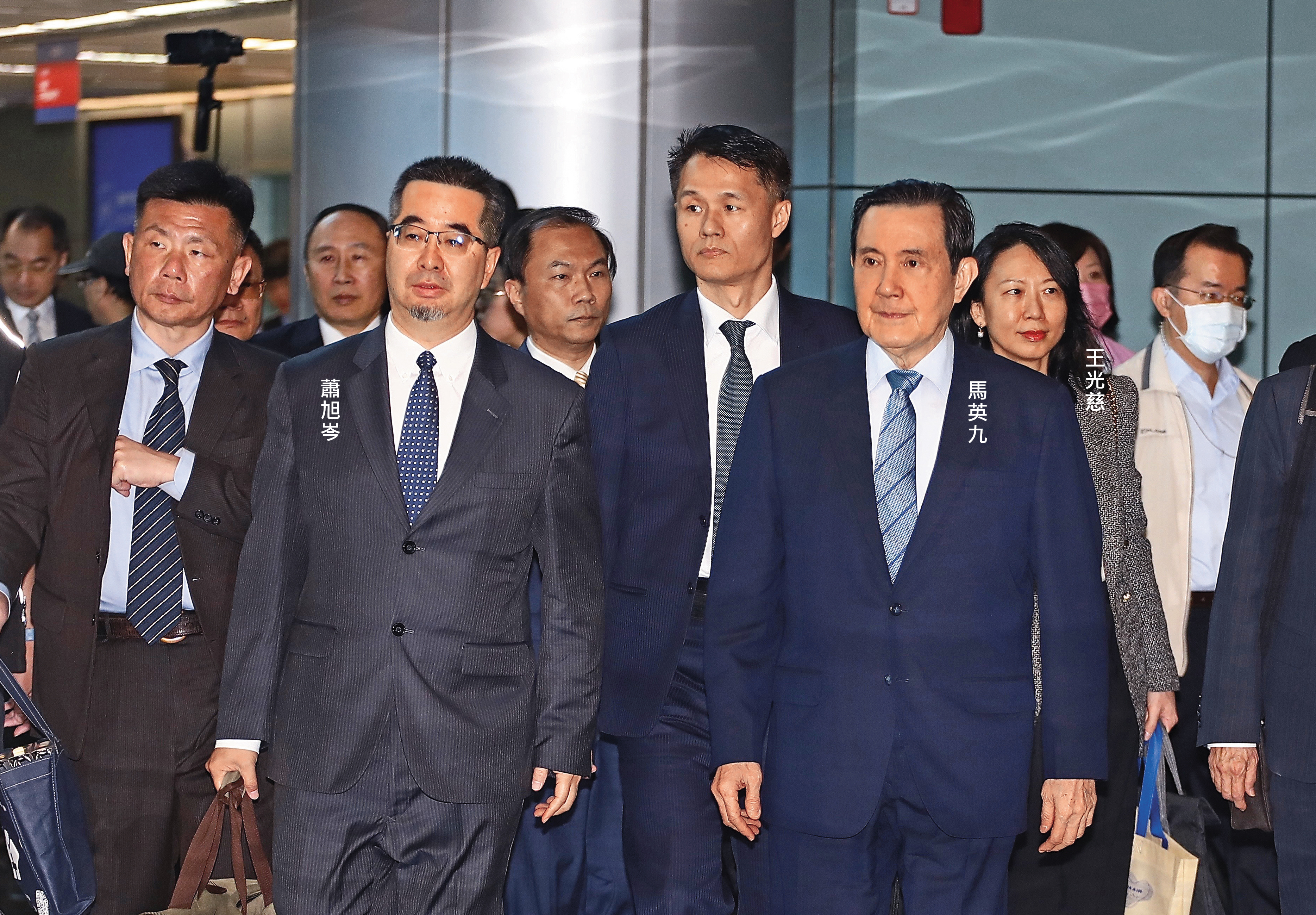 馬英九卸任總統後多次率團訪問中國,由蕭旭岑、王光慈居間穿梭安排。