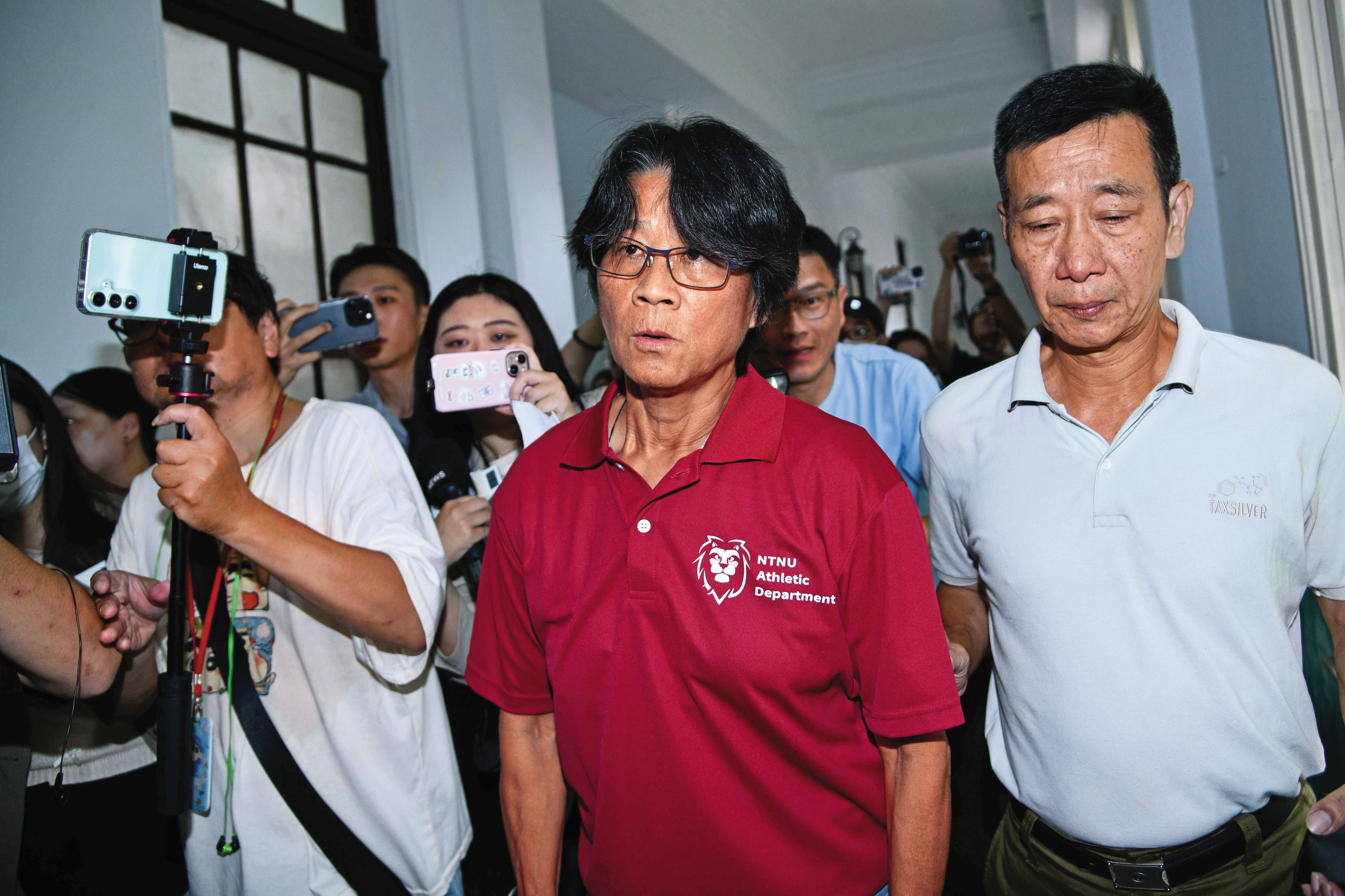 女足教練周台英涉犯強制、侵占等罪,北檢主動分案調查。(鏡報李智為)