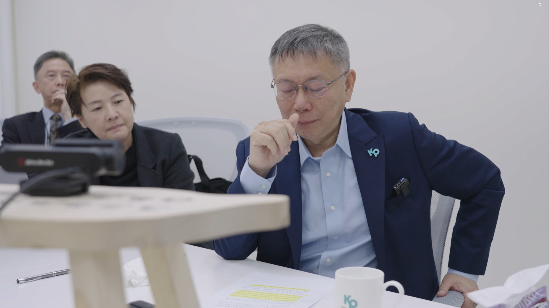 柯文哲提到聽過感動的一句話時幾度語塞，講不下去。（民眾黨提供）