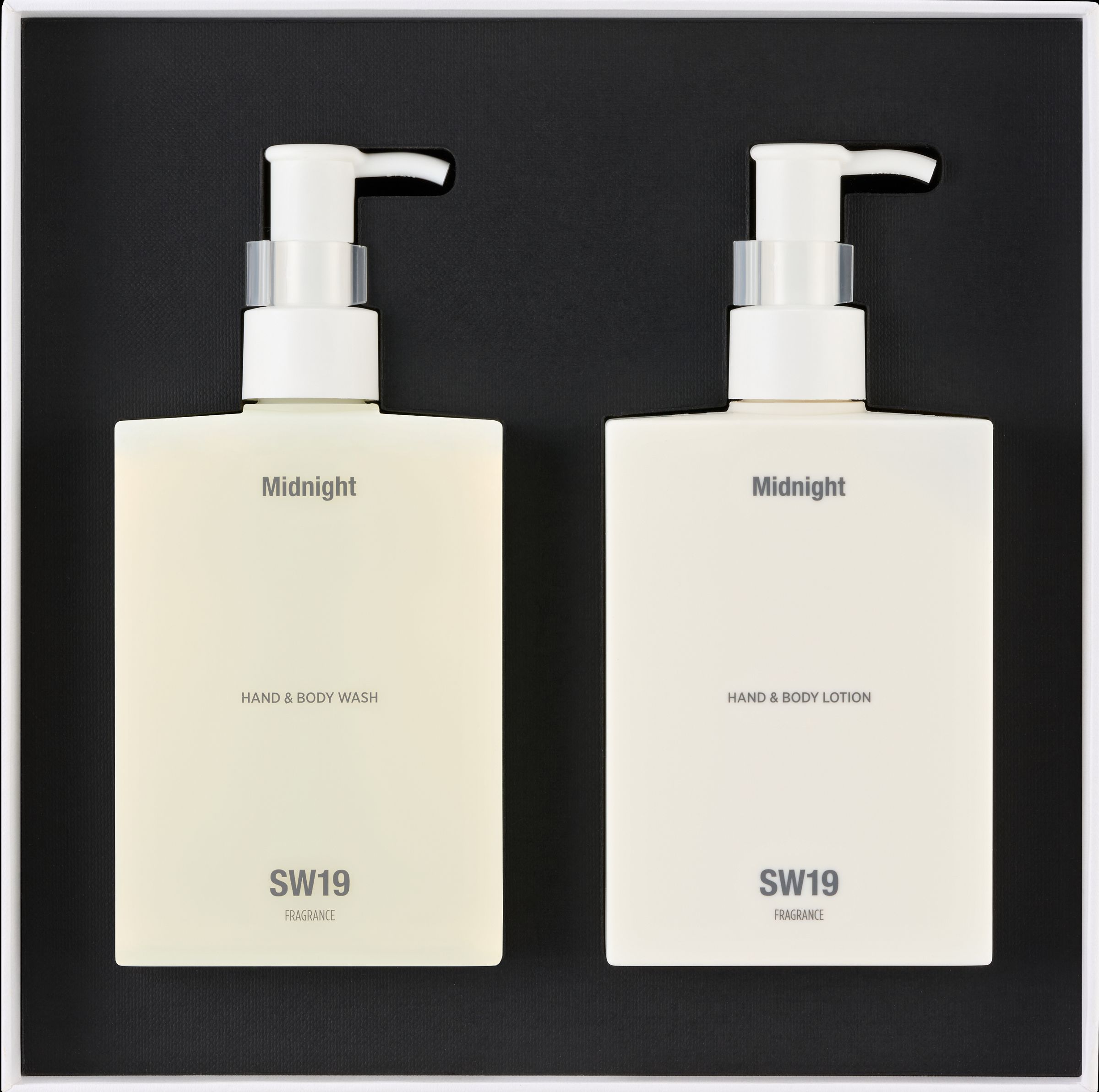 SW19 Midnight 香氛潔淨＆潤膚禮盒 (275ml x 2) 。NT$2,500（Plaisir提供）