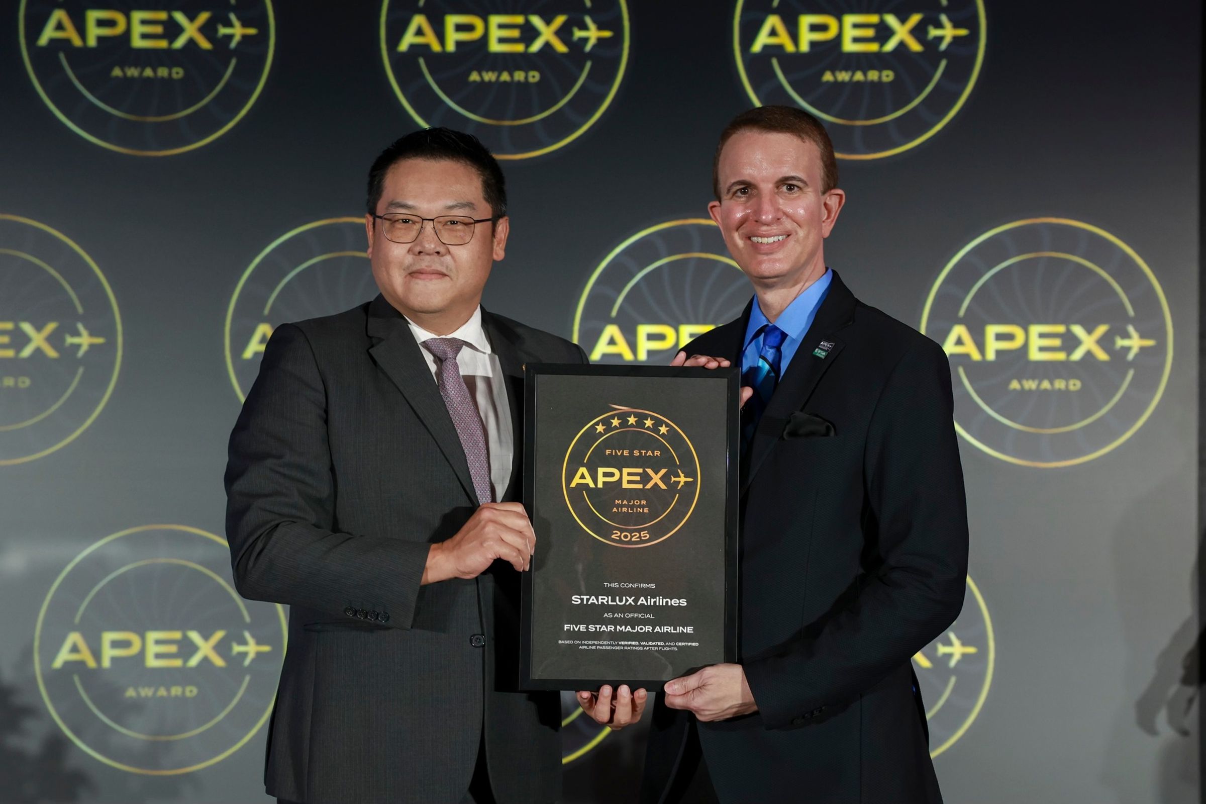 星宇航空榮獲APEX五星航空大獎，由北美公司總經理王嘉基代表領獎。（星宇航空提供）