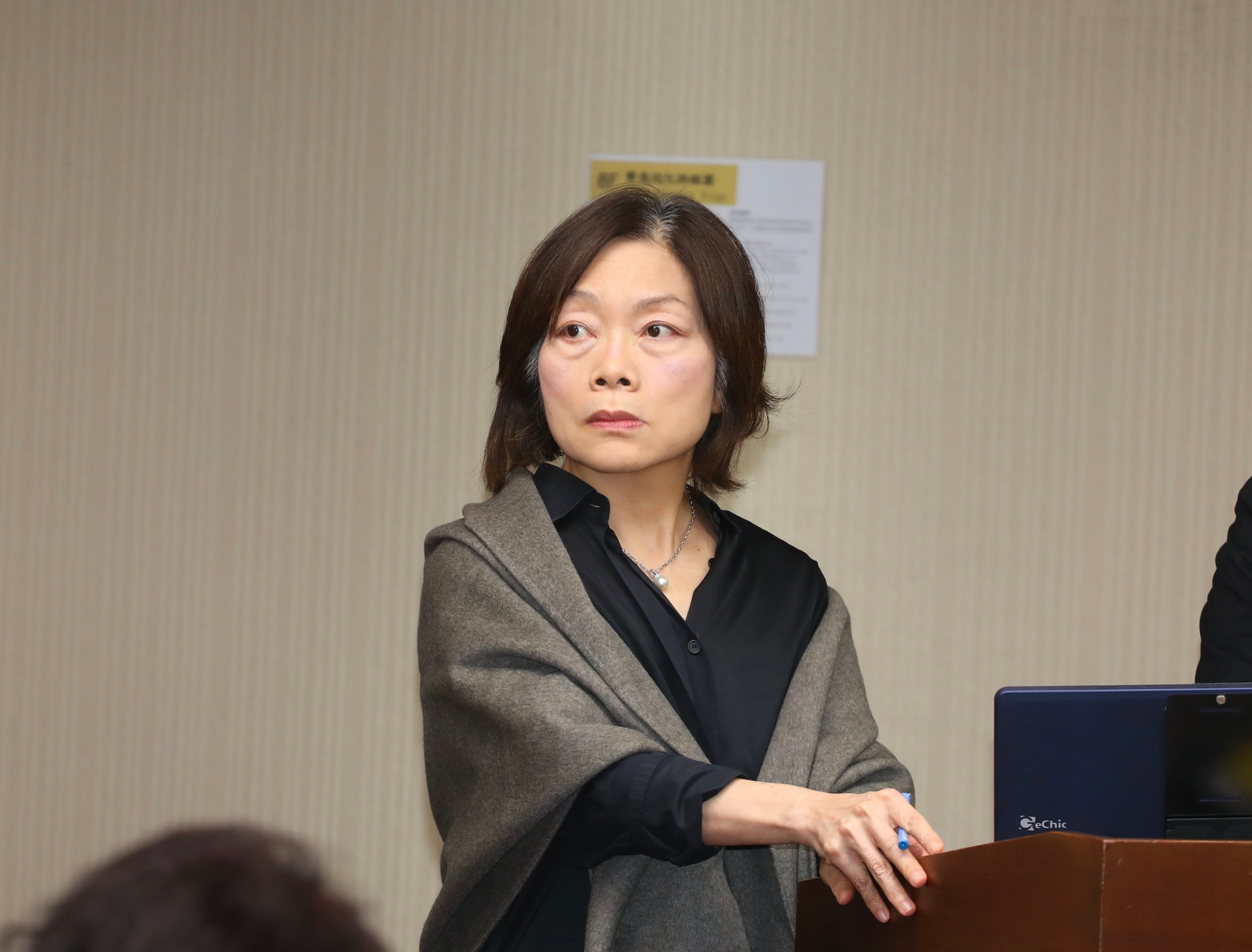 勞動部長何佩珊（圖）今日至立法院接受備詢，回應勞發署公務員輕生一案後續處置。