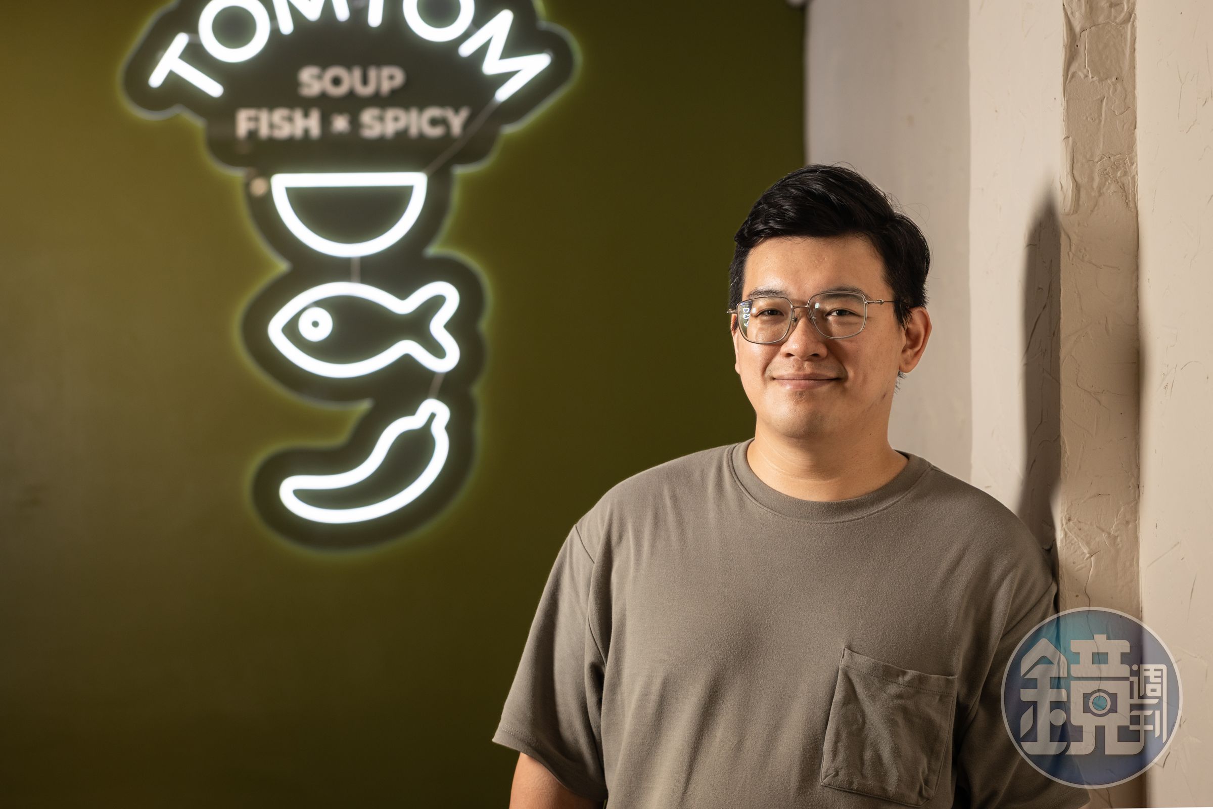 老闆兼主廚楊宇桁從小就愛烹飪，味覺很靈敏，動作能力很強，長大後自然進了餐飲這一行。