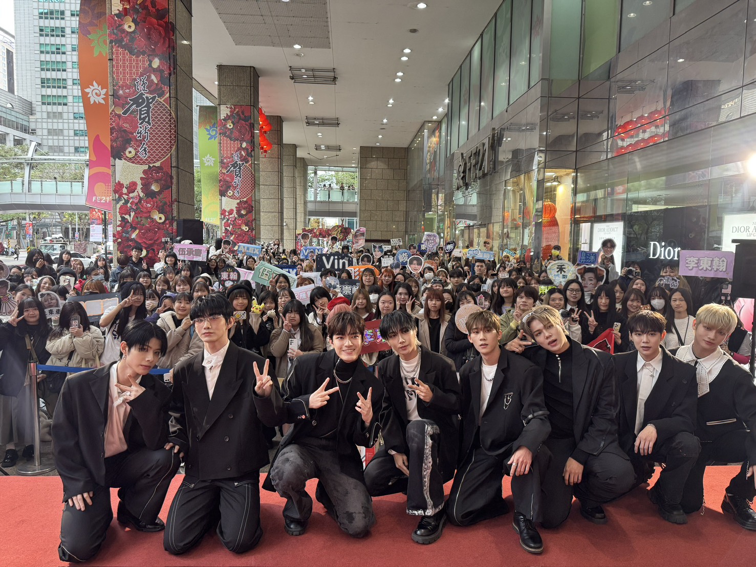 新生代男團ARKis專輯大開紅盤。（踢帕娛樂提供）