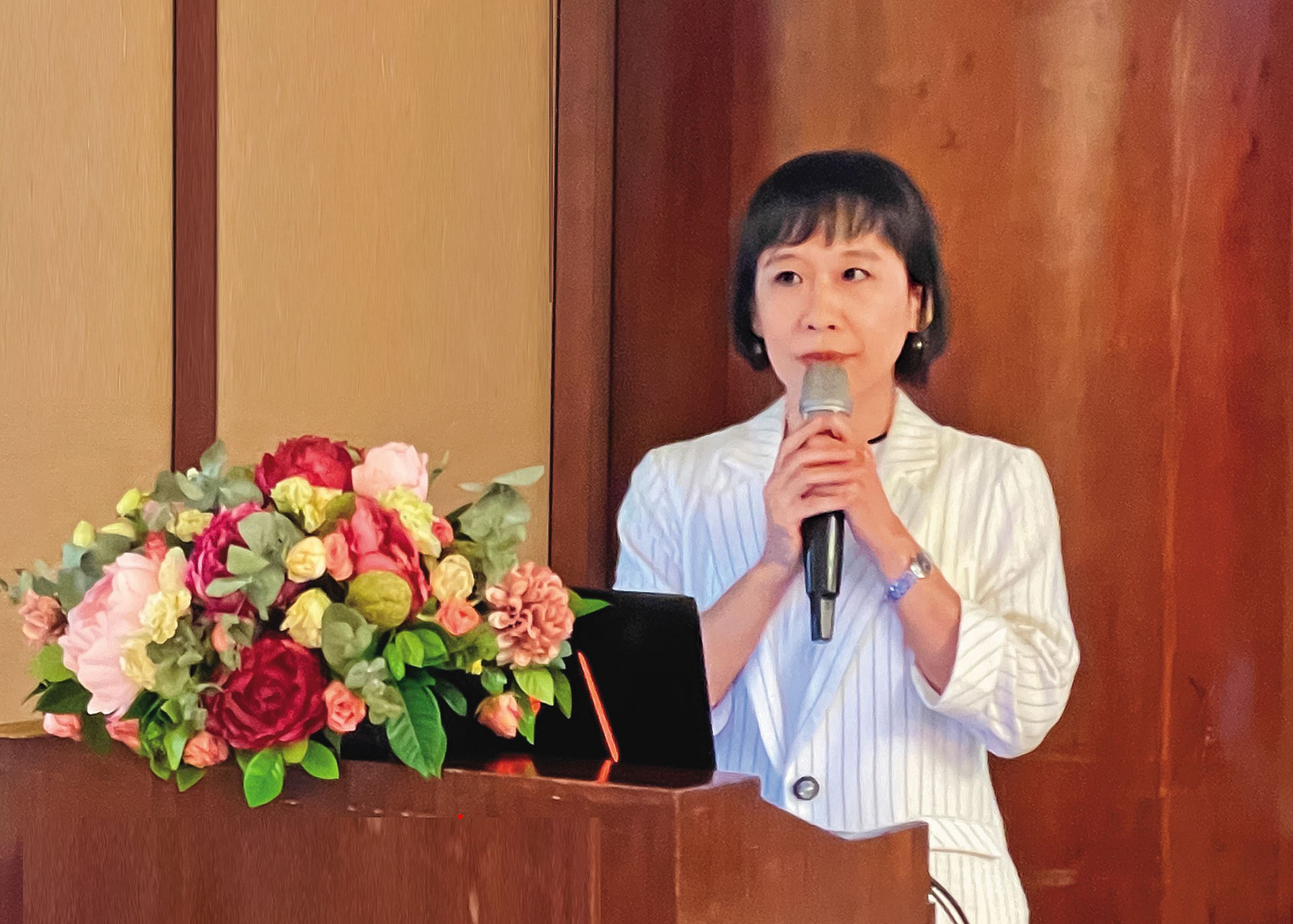 陳杏圓現任職浙江大學數字技術雙創中心,係「長江學者講座」教授。(翻攝陳杏圓臉書)