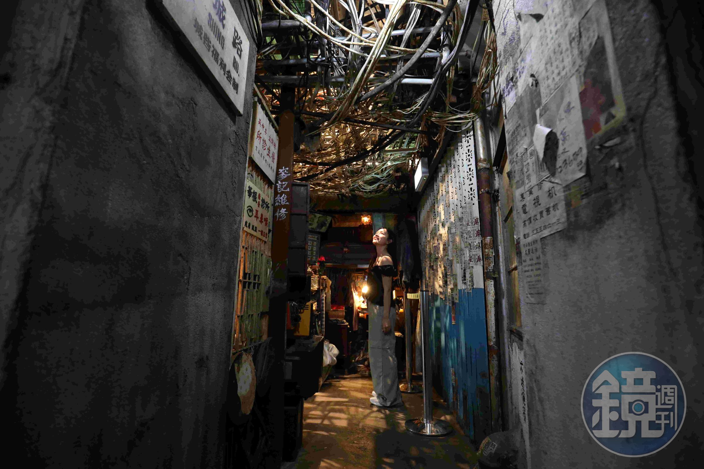 完全擬真的窄街內巷，很適合拍打鬥戲。