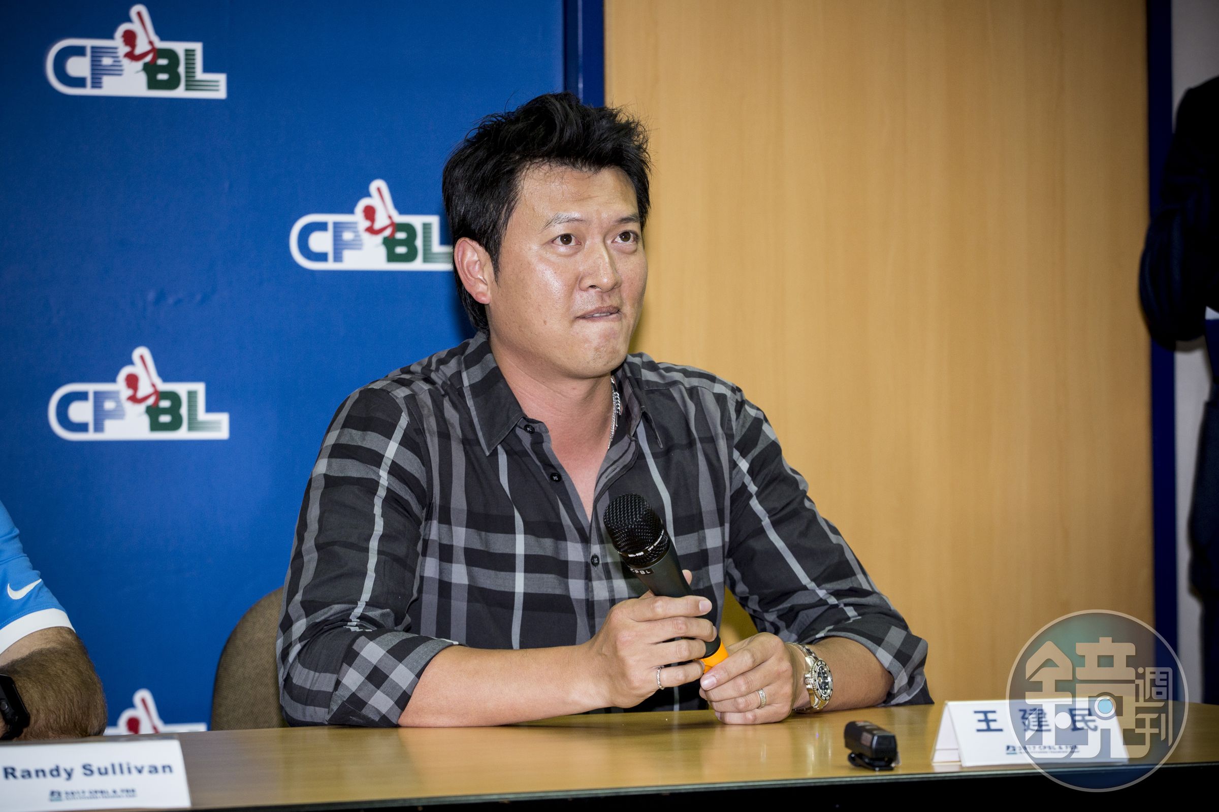 中信兄弟投手教練王建民捲入醫師王文哲、蕭嘉蓉的婚外情官司。(本刊資料照)