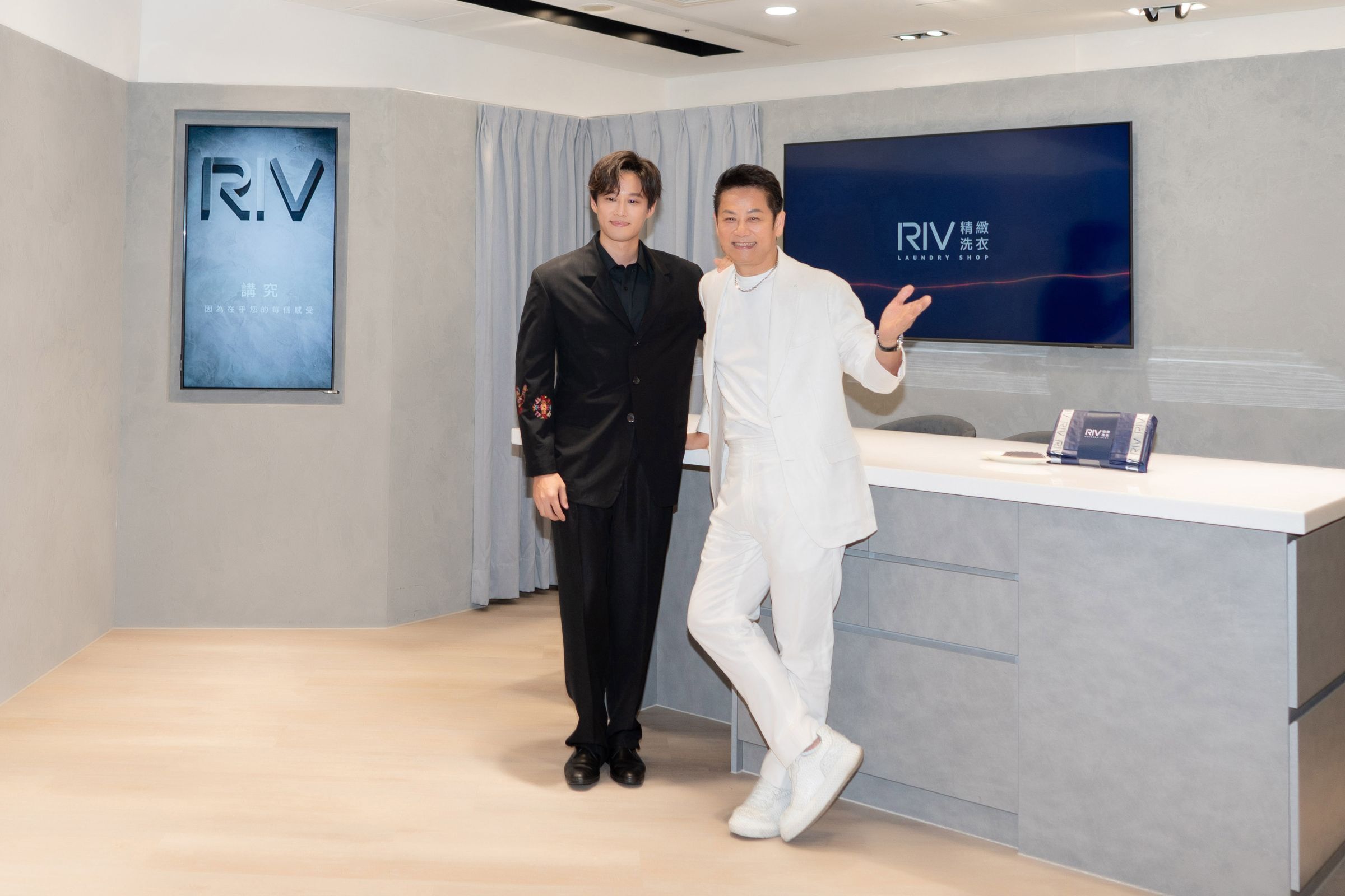 徐乃麟今天與兒子徐新洋一同出席RIV記者會。(RIV提供)