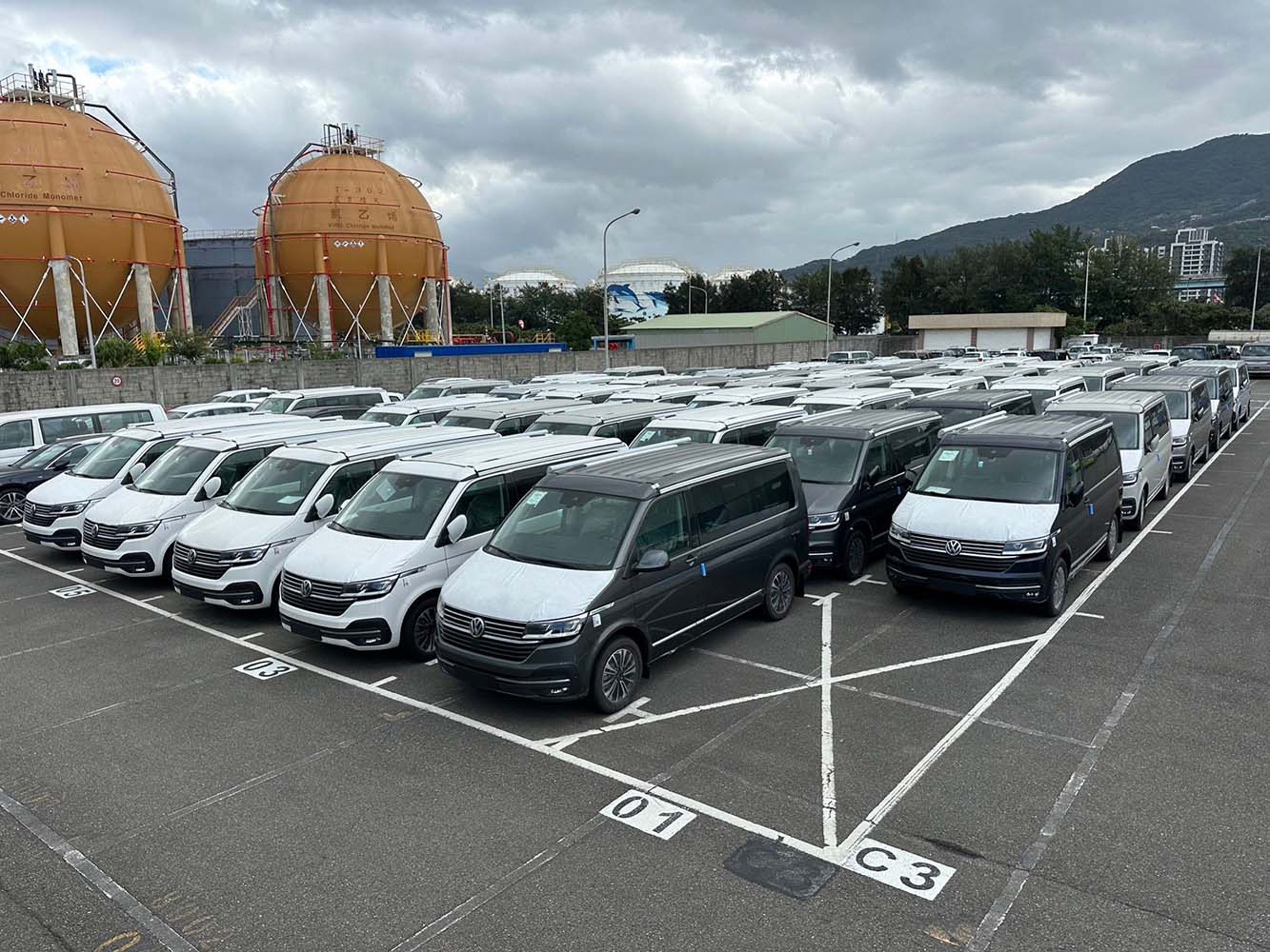 福斯商旅向原廠取車源,全新的露營旗艦T6.1 California Ocean全新到港。