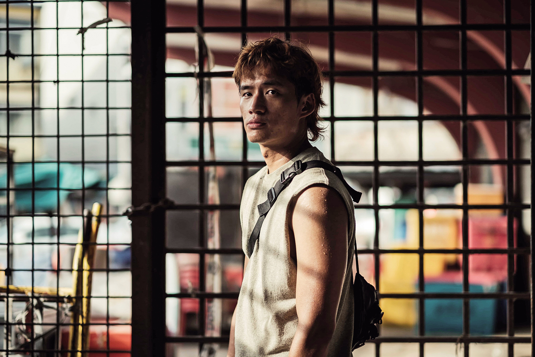 陳澤耀在《富都青年》扮演沒有身分證的阿迪，選擇以非法途徑向欺壓他的社會反擊。（甲上娛樂提供）