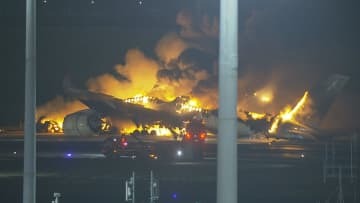 日航如何讓379人全疏散？震撼8分鐘全紀錄曝光。（翻自X平台）